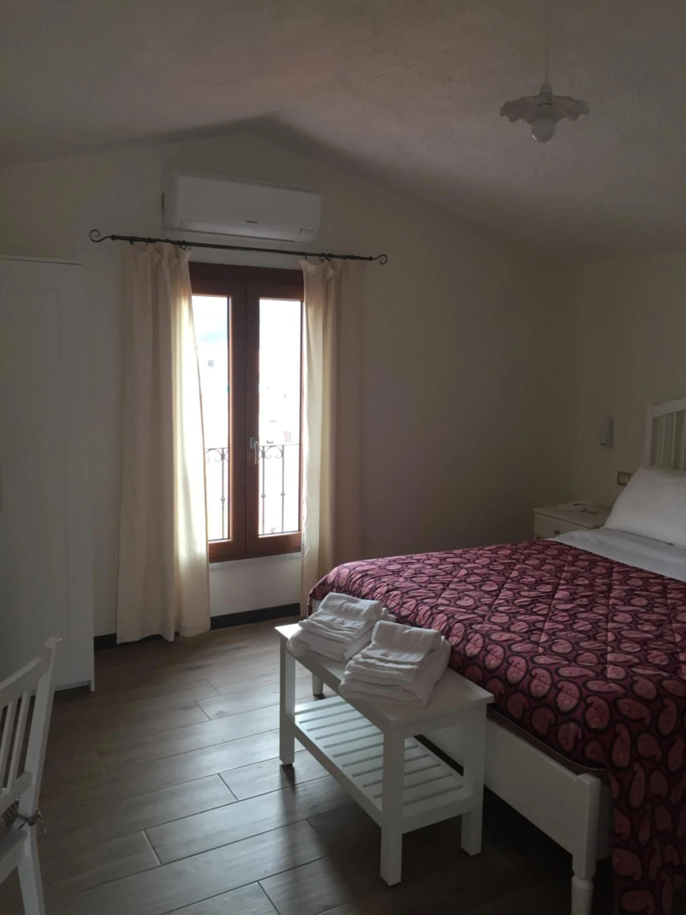 Photo of the whole room, Bed in Bomarosa B&B