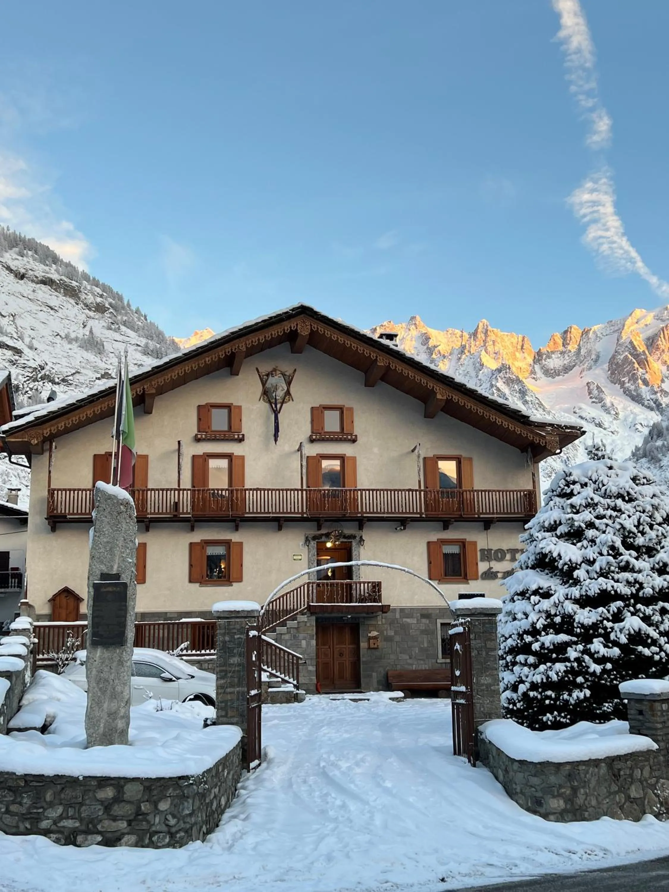 Property building in Hotel Des Glaciers