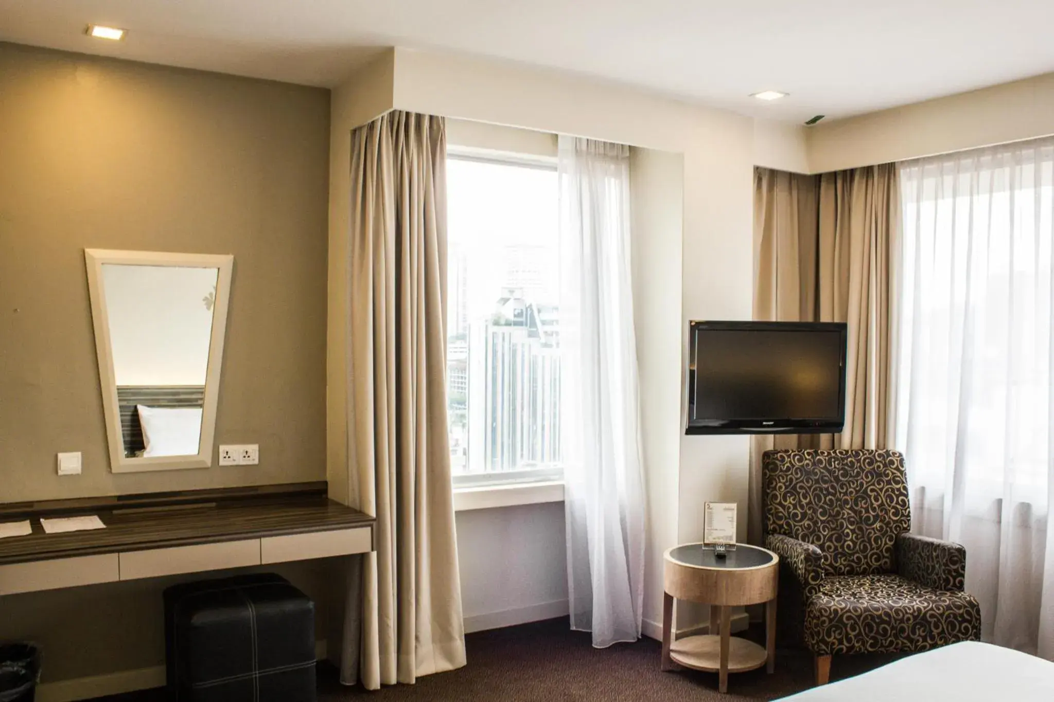 Deluxe Queen Room in The 5 Elements Hotel Chinatown Kuala Lumpur Deluxe Queen Room in The 5 Elements Hotel Chinatown Kuala Lumpur