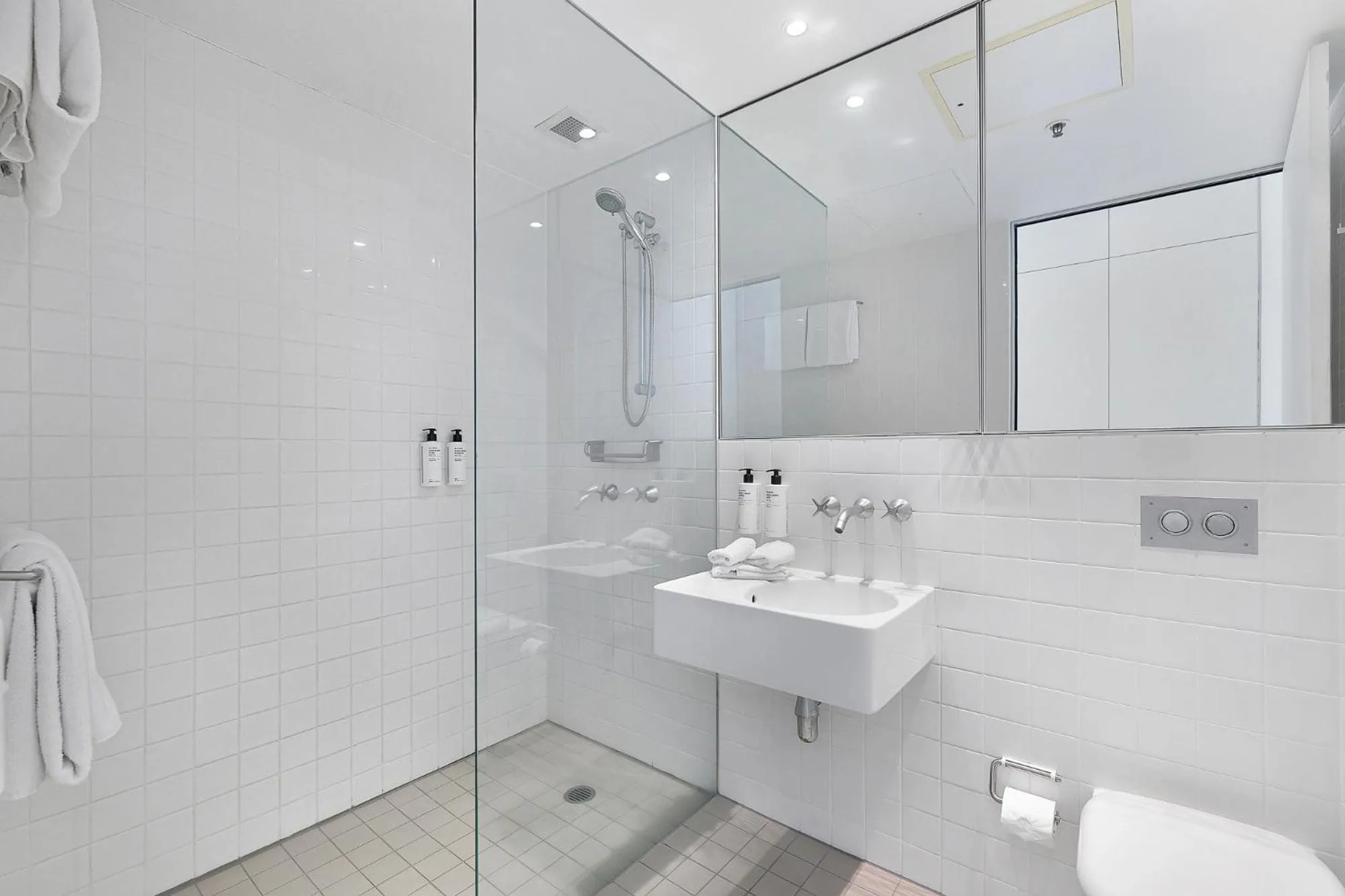 Bathroom in ULTIQA Air On Broadbeach