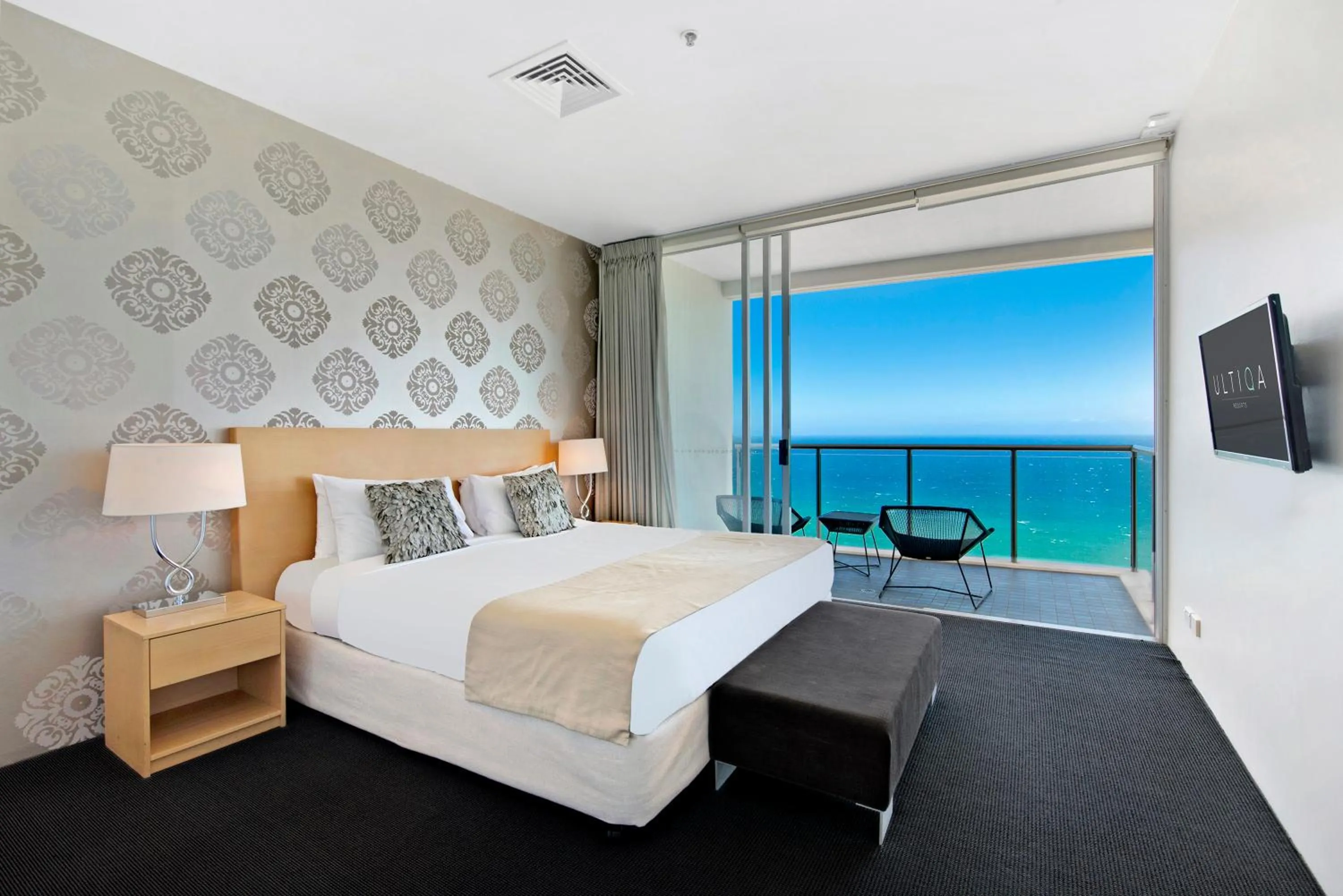 Bedroom, Bed in ULTIQA Air On Broadbeach