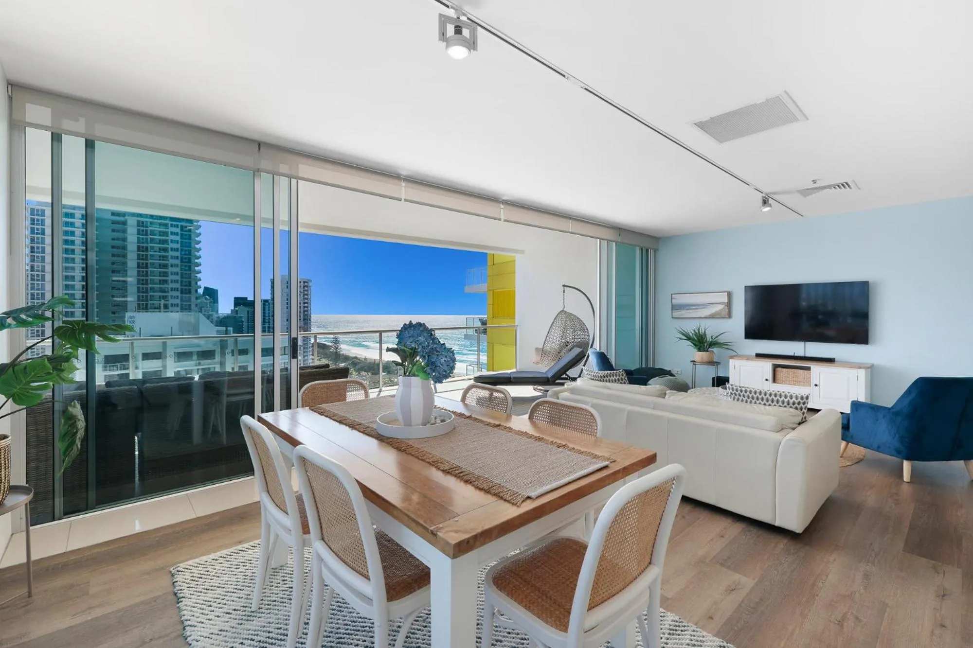 Living room in ULTIQA Air On Broadbeach