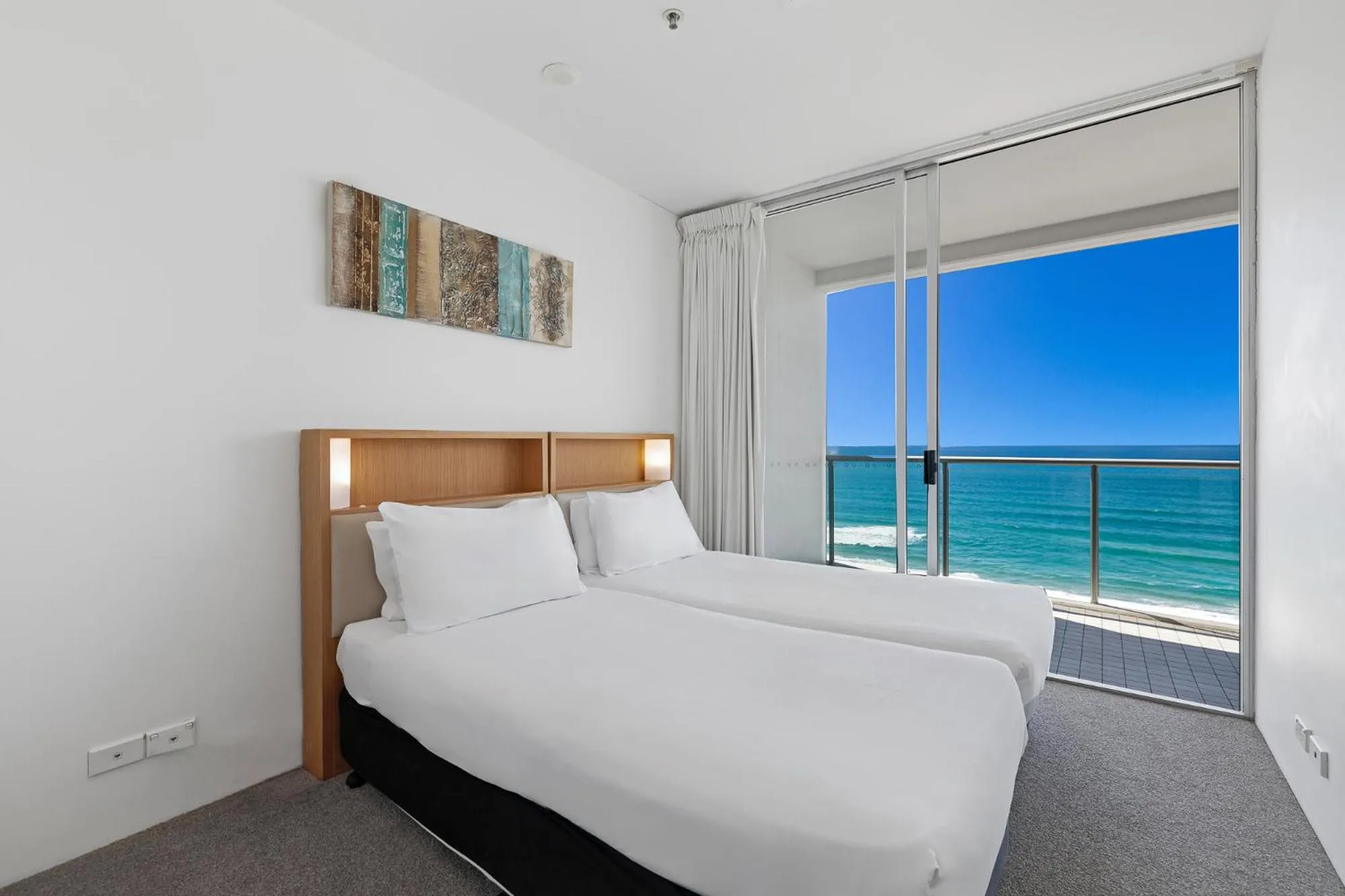 Bedroom, Bed in ULTIQA Air On Broadbeach