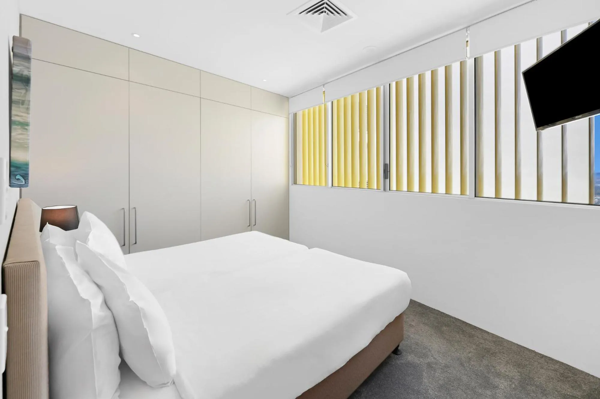 Bedroom, Bed in ULTIQA Air On Broadbeach