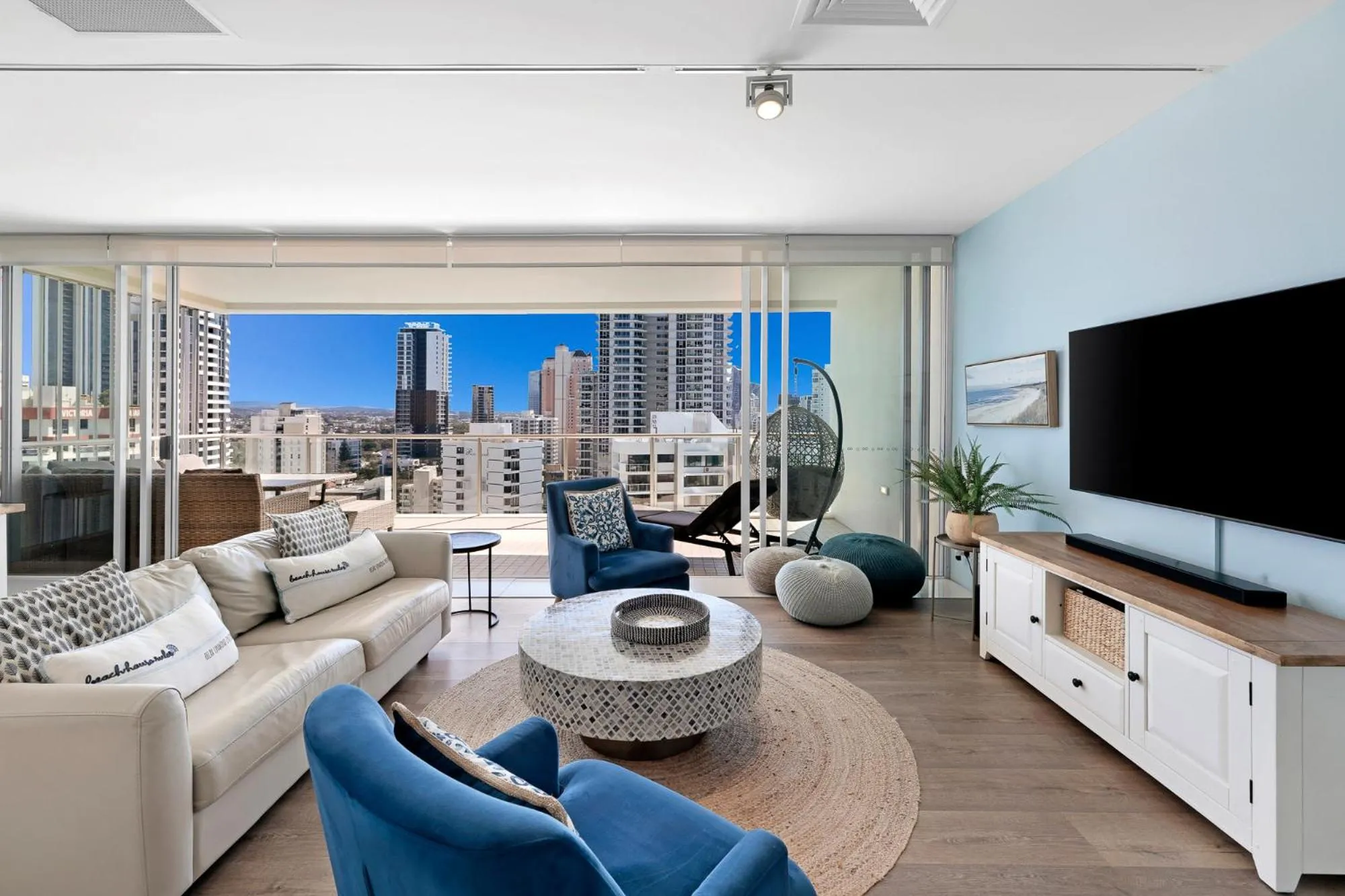 Living room in ULTIQA Air On Broadbeach