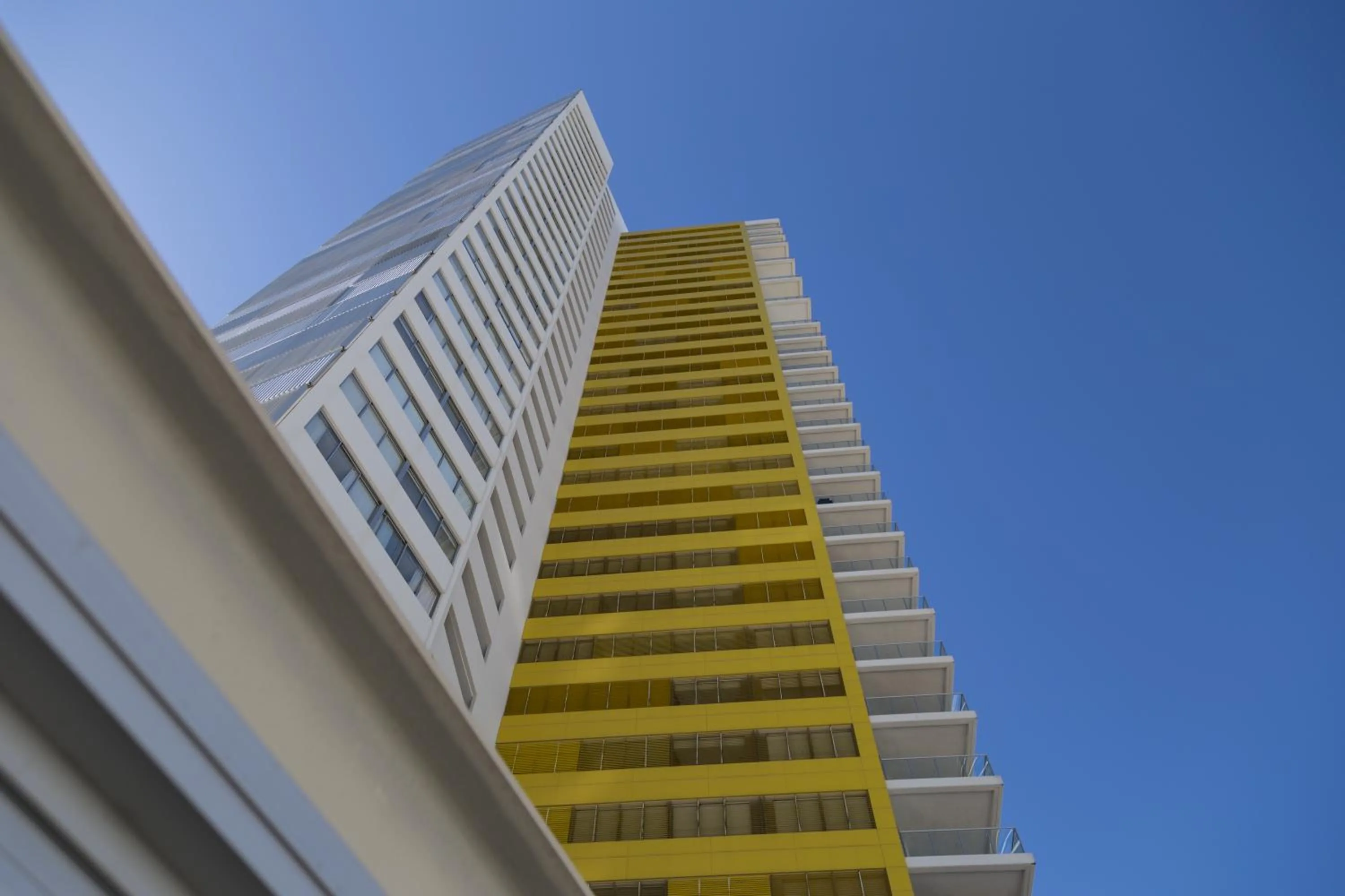 Facade/entrance in ULTIQA Air On Broadbeach