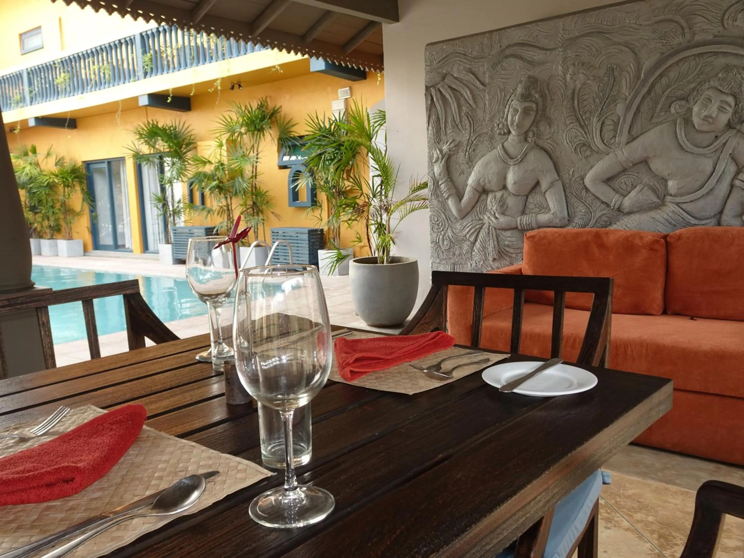 Lounge or bar in Suite Lanka