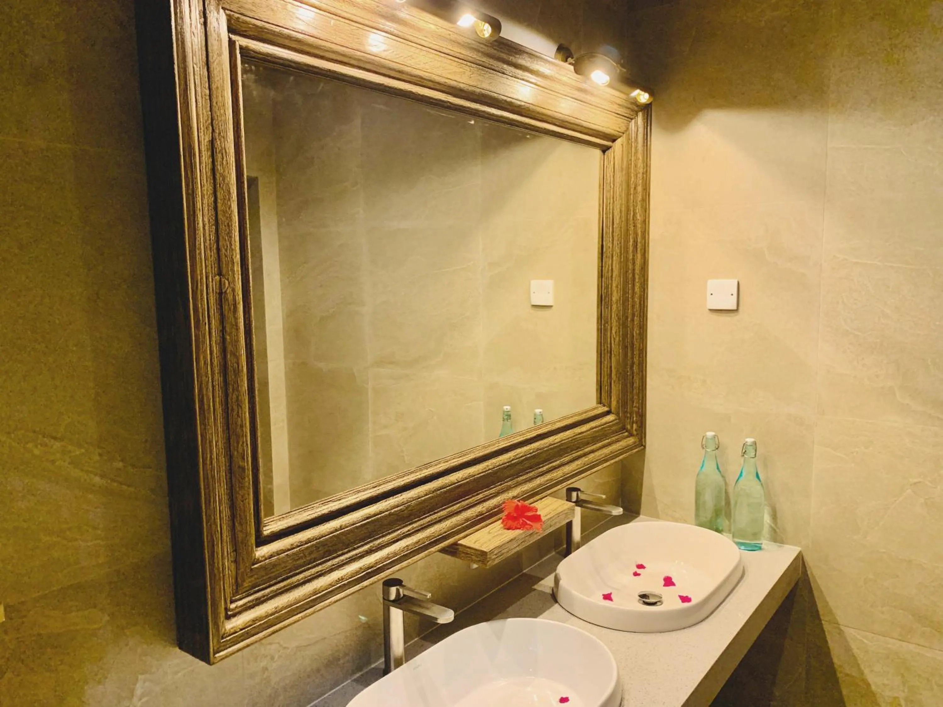 Bathroom in Suite Lanka