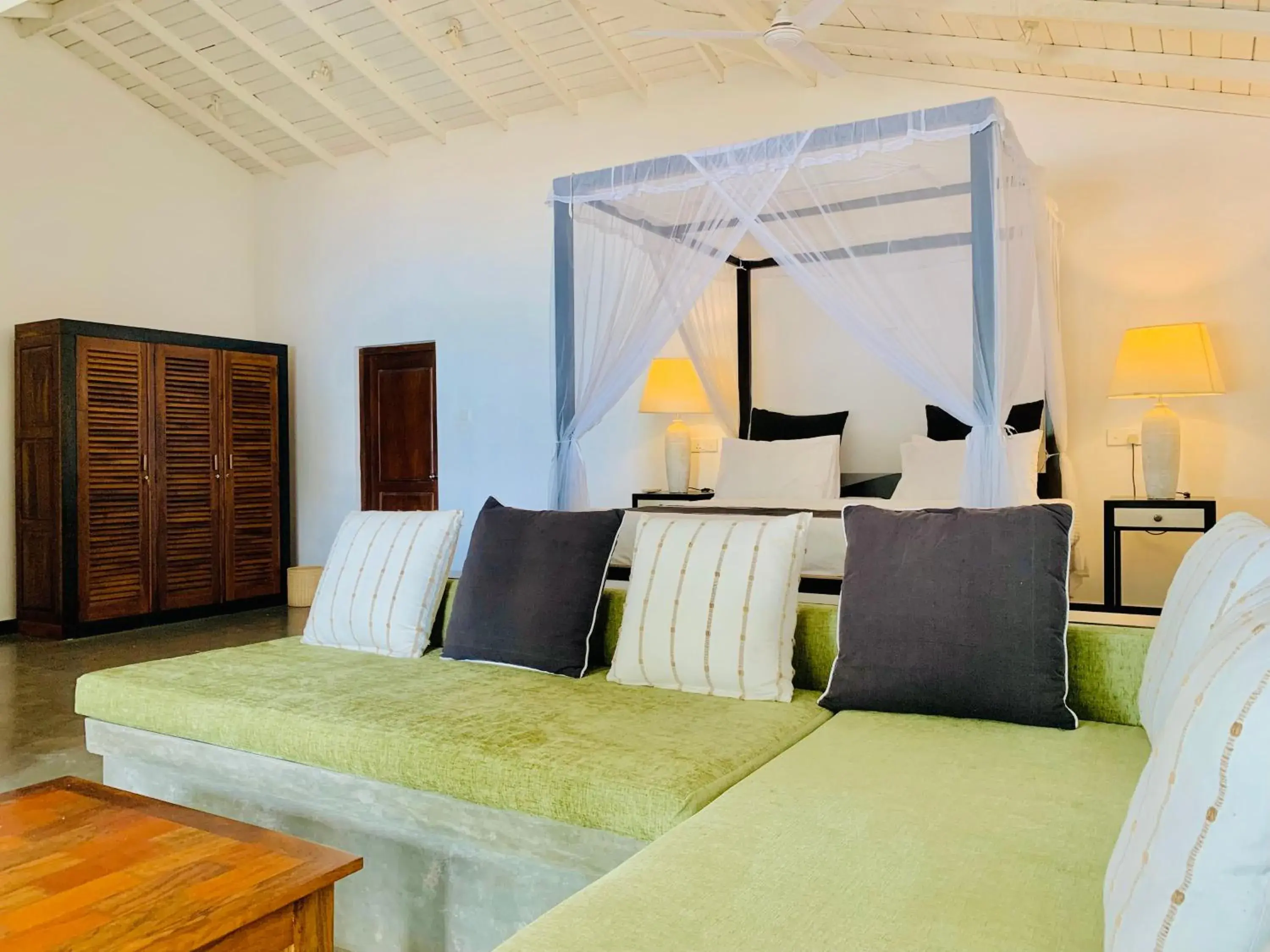 King Room with Sea View in Suite Lanka King Room with Sea View in Suite Lanka