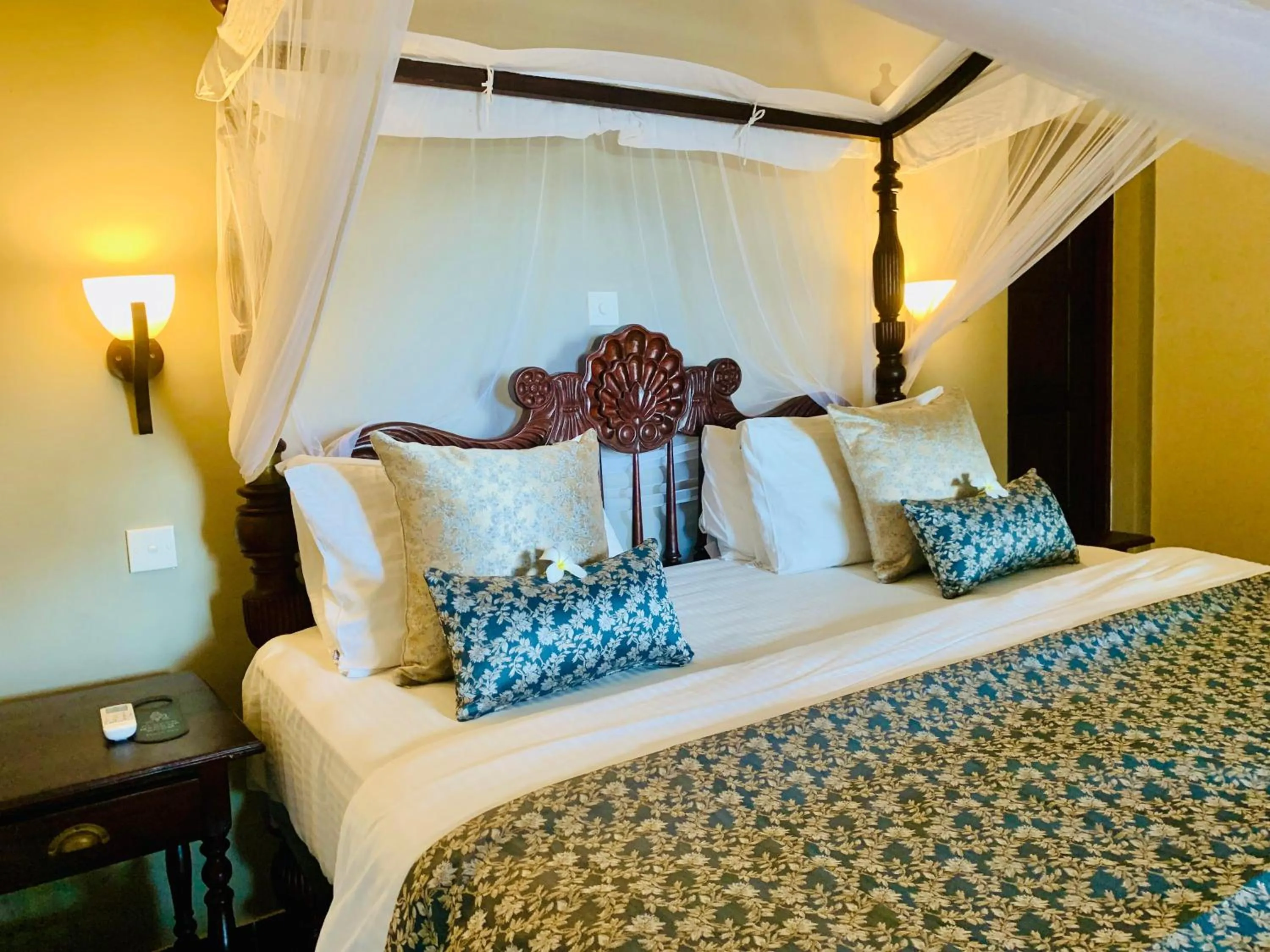 Bed in Suite Lanka