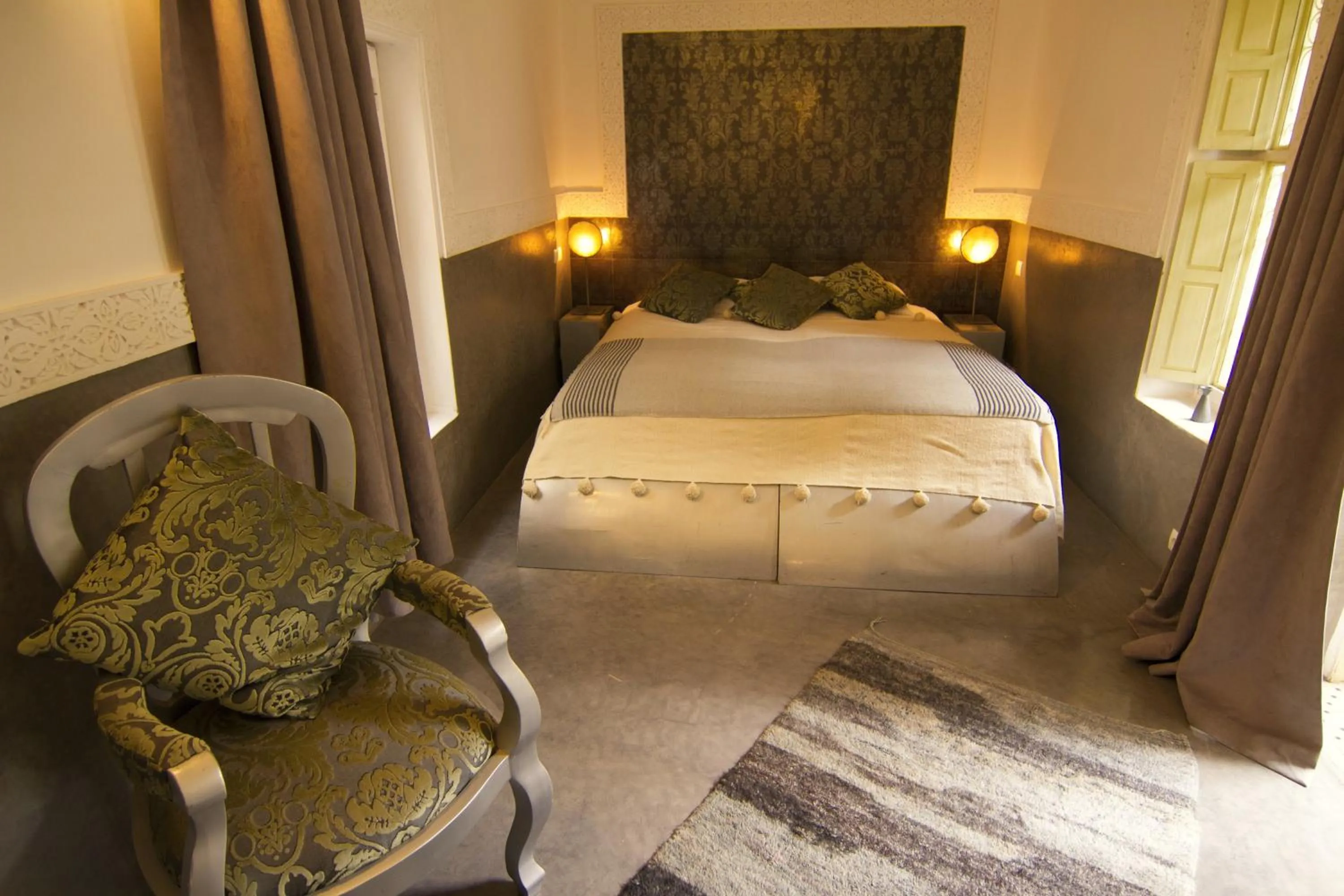 Bedroom, Bed in Dar Crystal