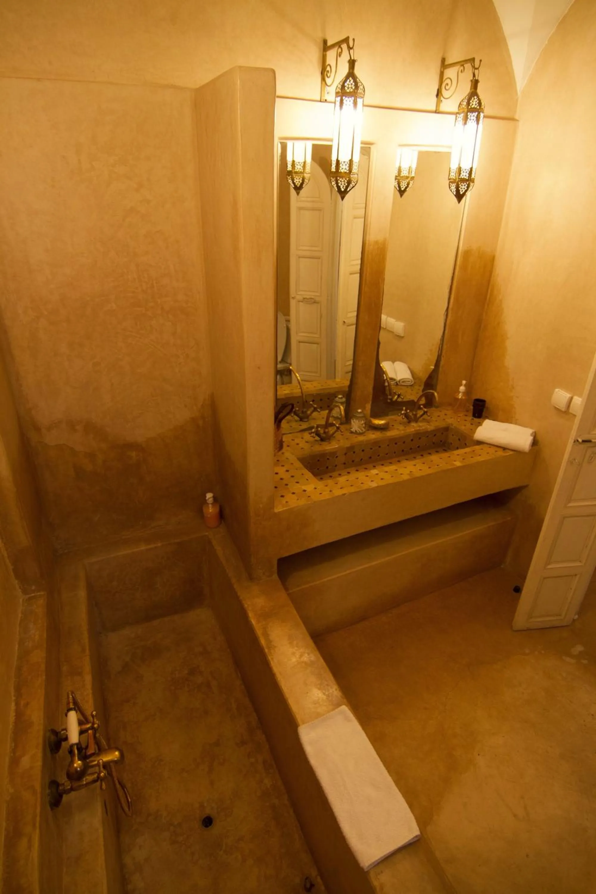 Bathroom in Dar Crystal