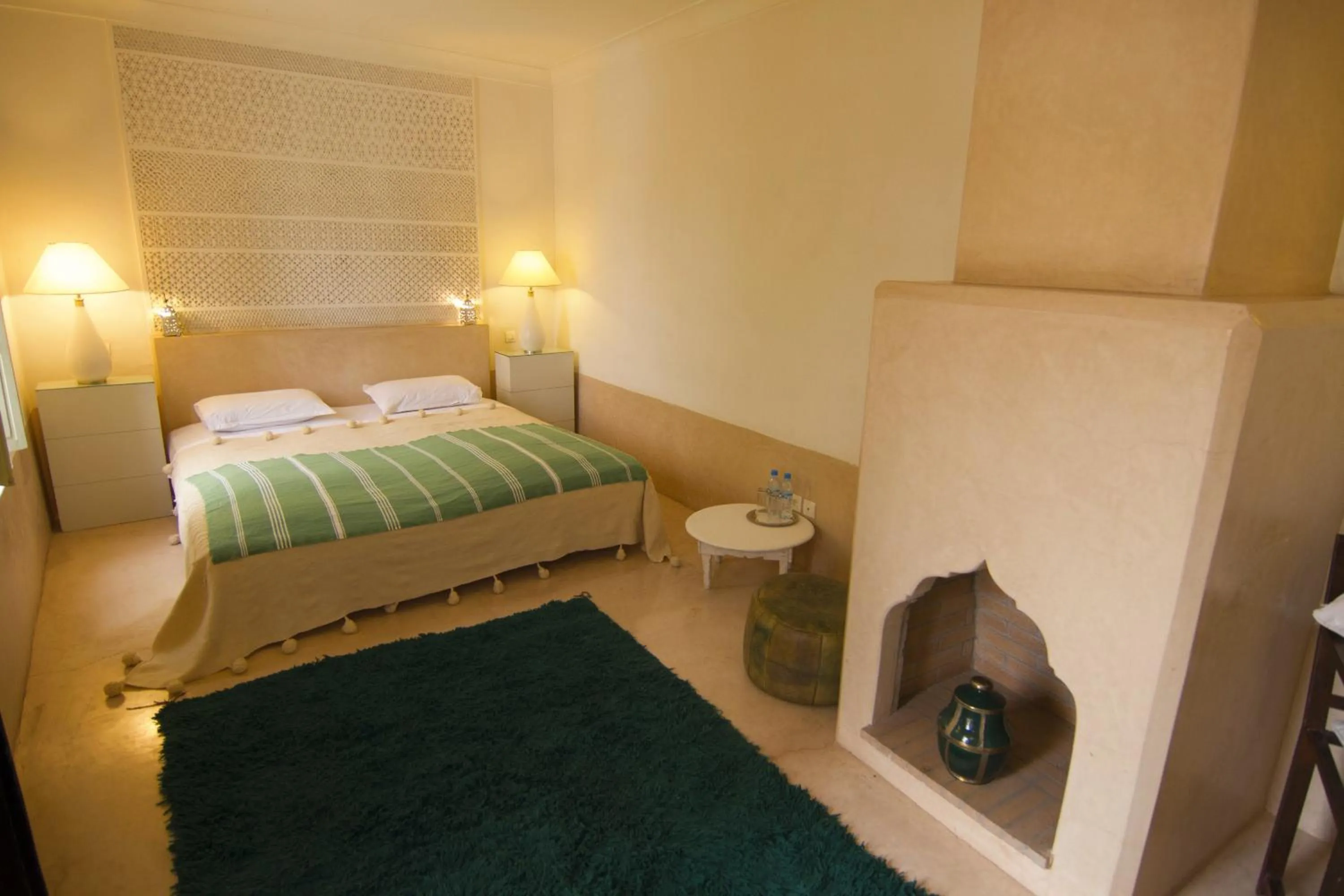 Bedroom, Bed in Dar Crystal