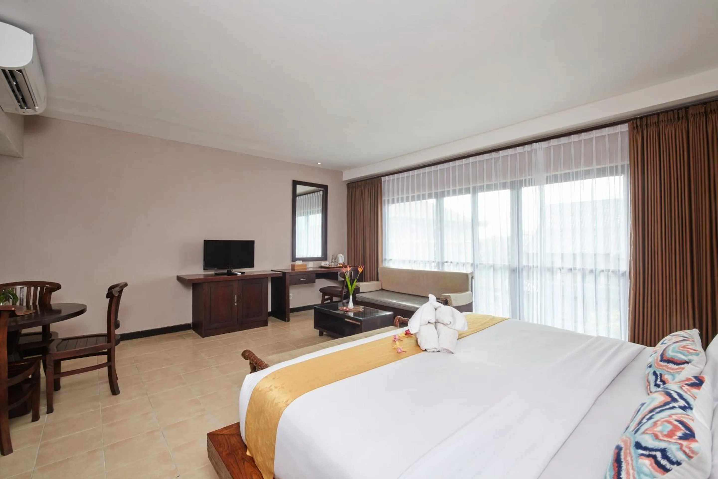 Property building, Bed in Grand Santhi Hotel