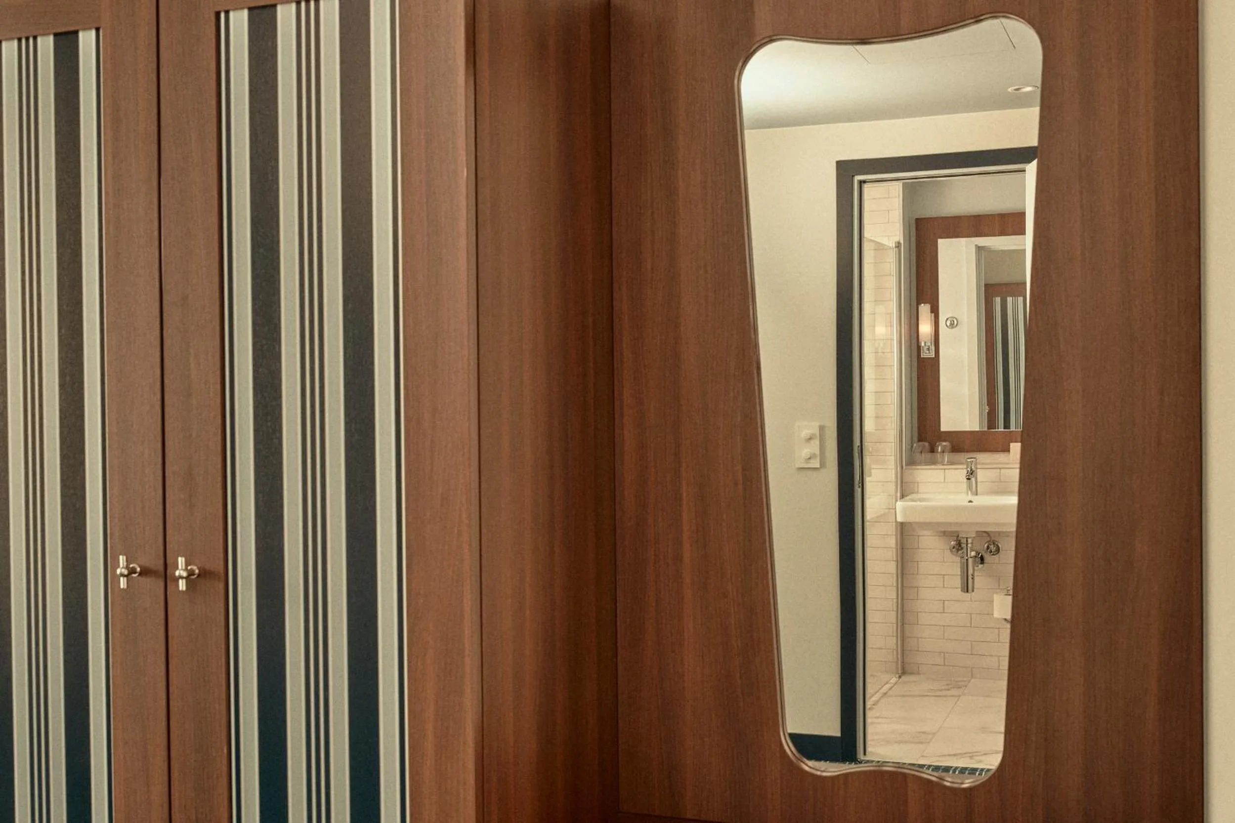 wardrobe in Hotel Klubben