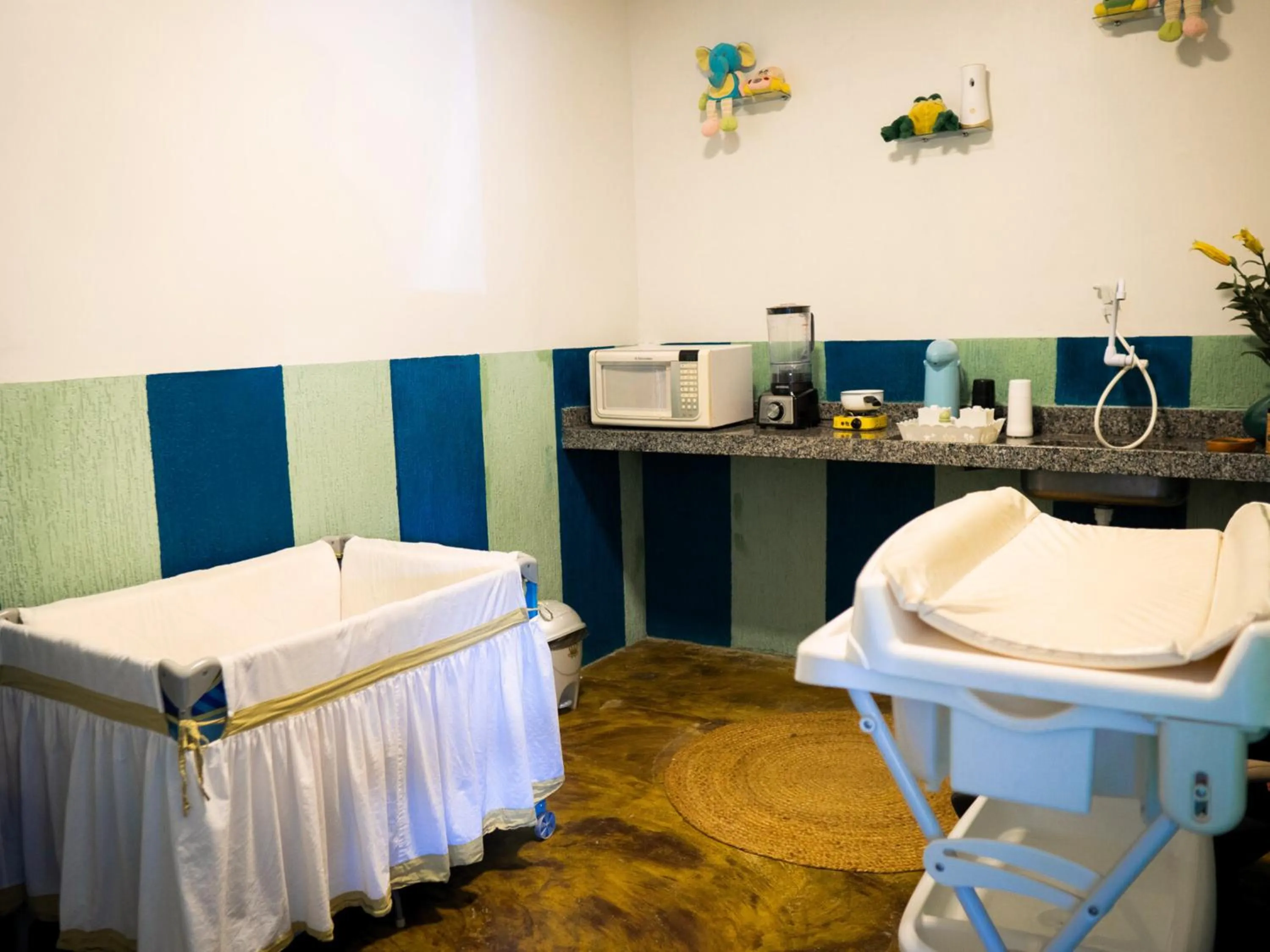 Kitchen or kitchenette in Muda Hotel