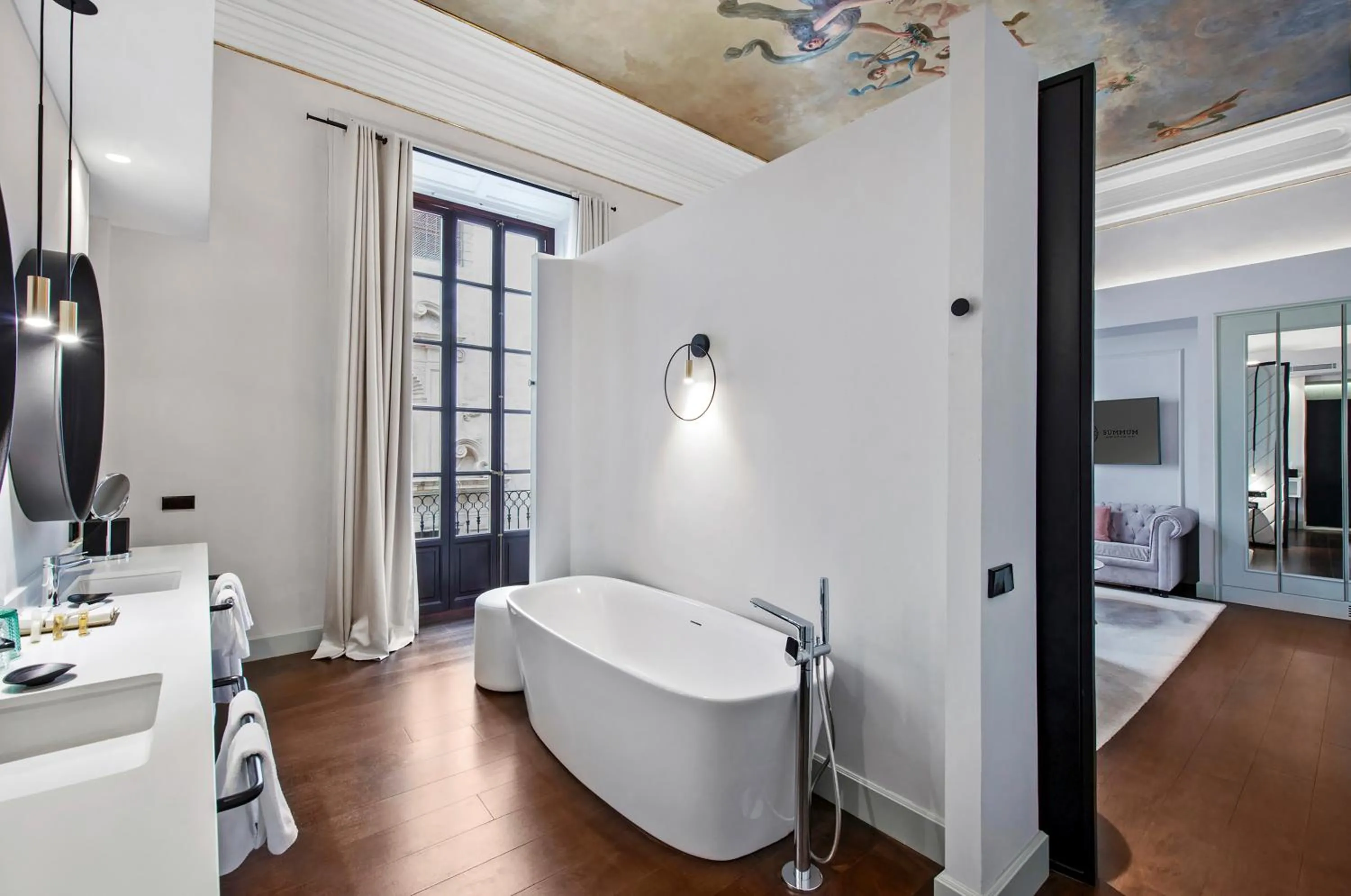 Bathroom, Bed in Summum Boutique Hotel, member of Meliá Collection