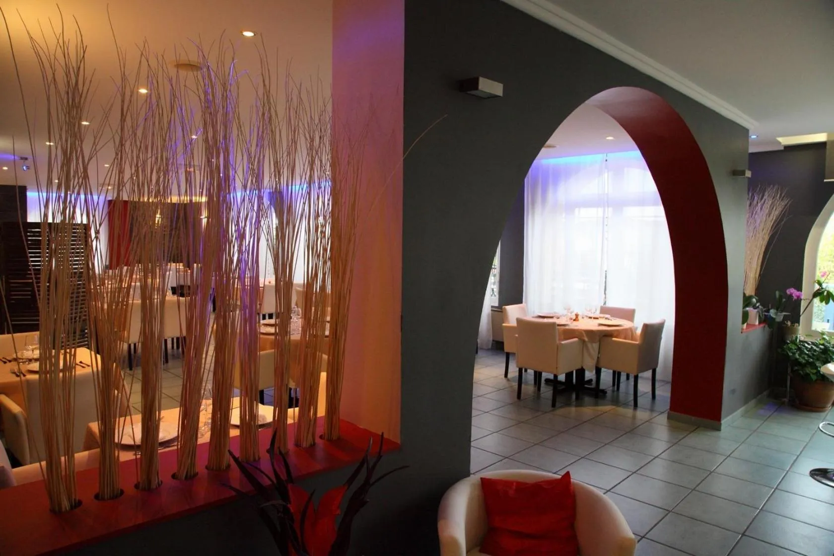 Decorative detail in Logis Hôtel Restaurant Le Castel Fleuri