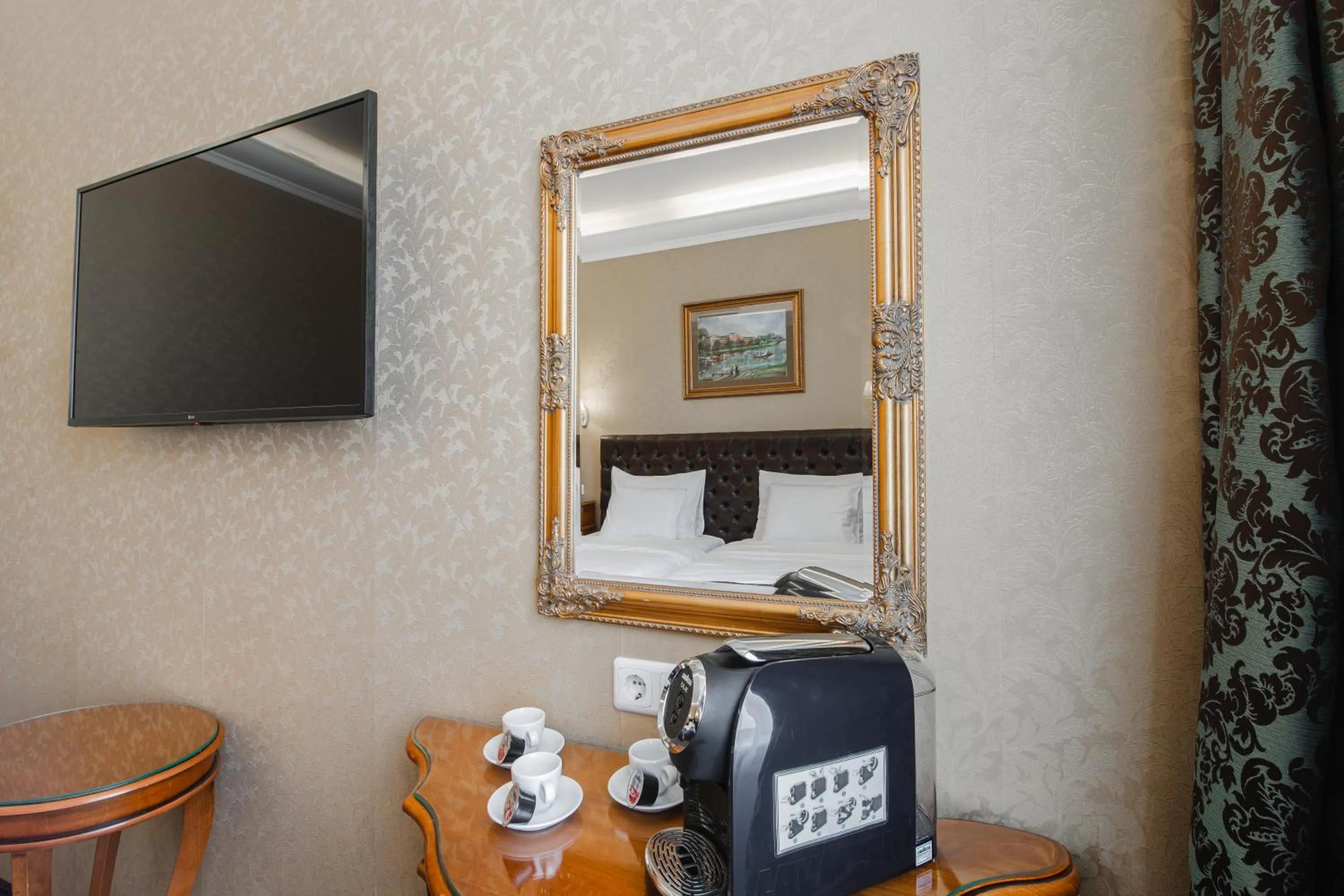 TV and multimedia, Bed in Hotel Jelgava