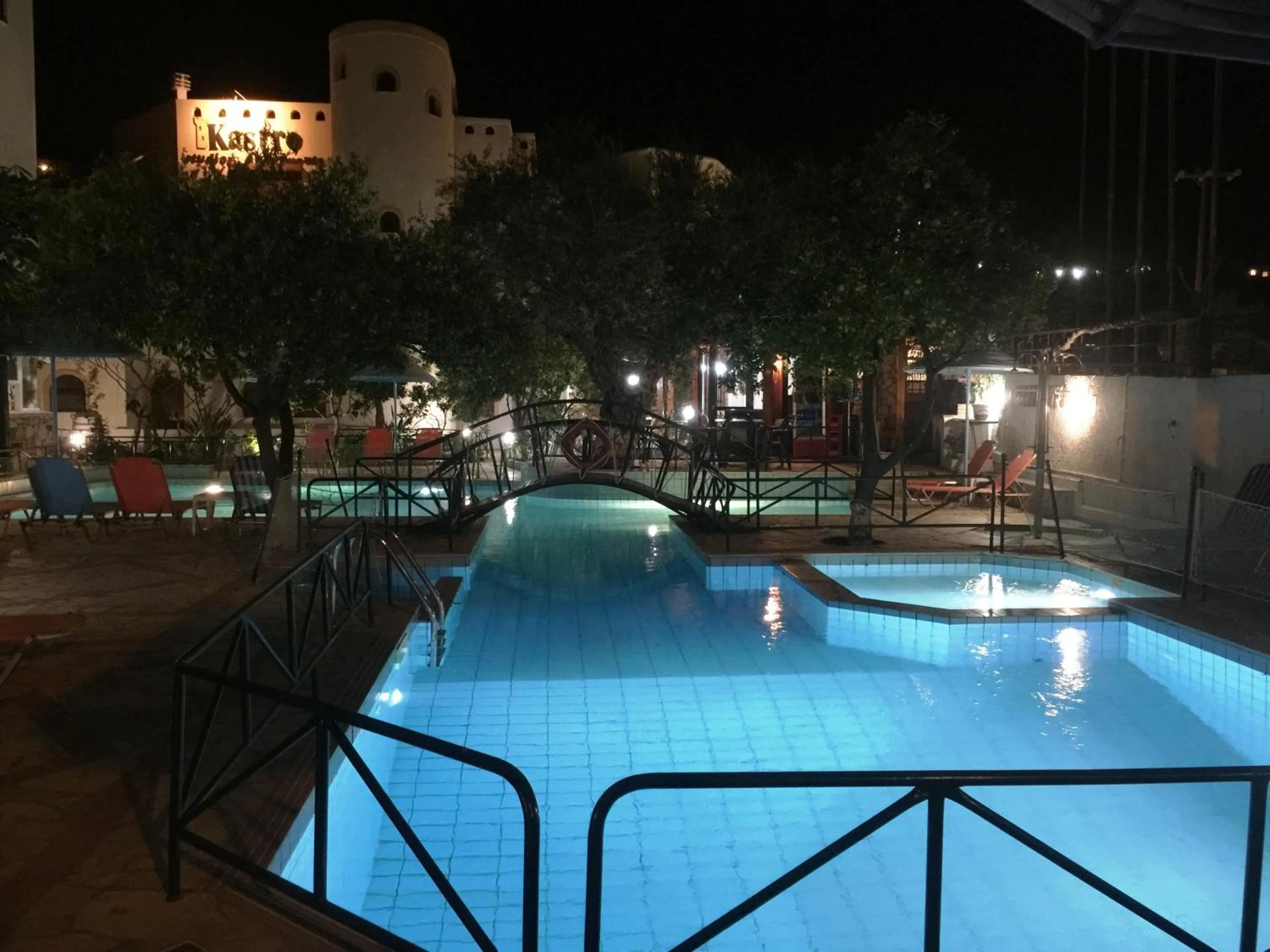 Night in Kastro Studios Apartments