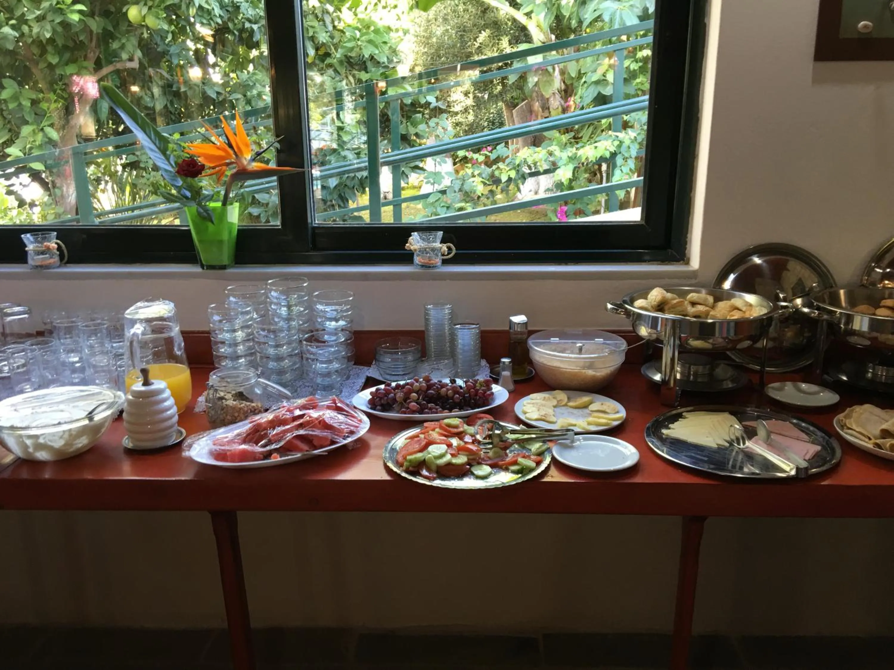 Buffet breakfast in Kastro Studios Apartments