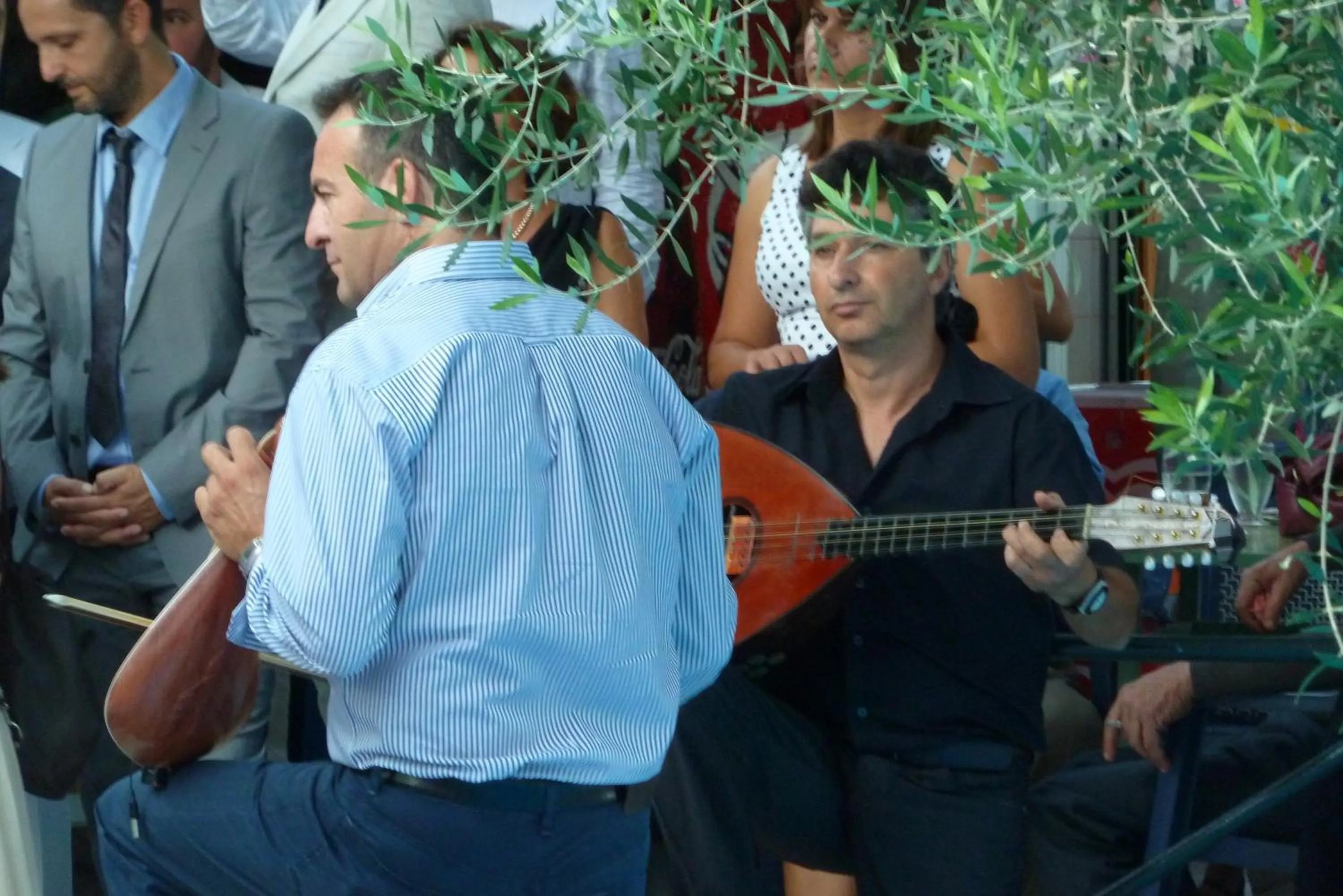 Entertainment in Kastro Studios Apartments