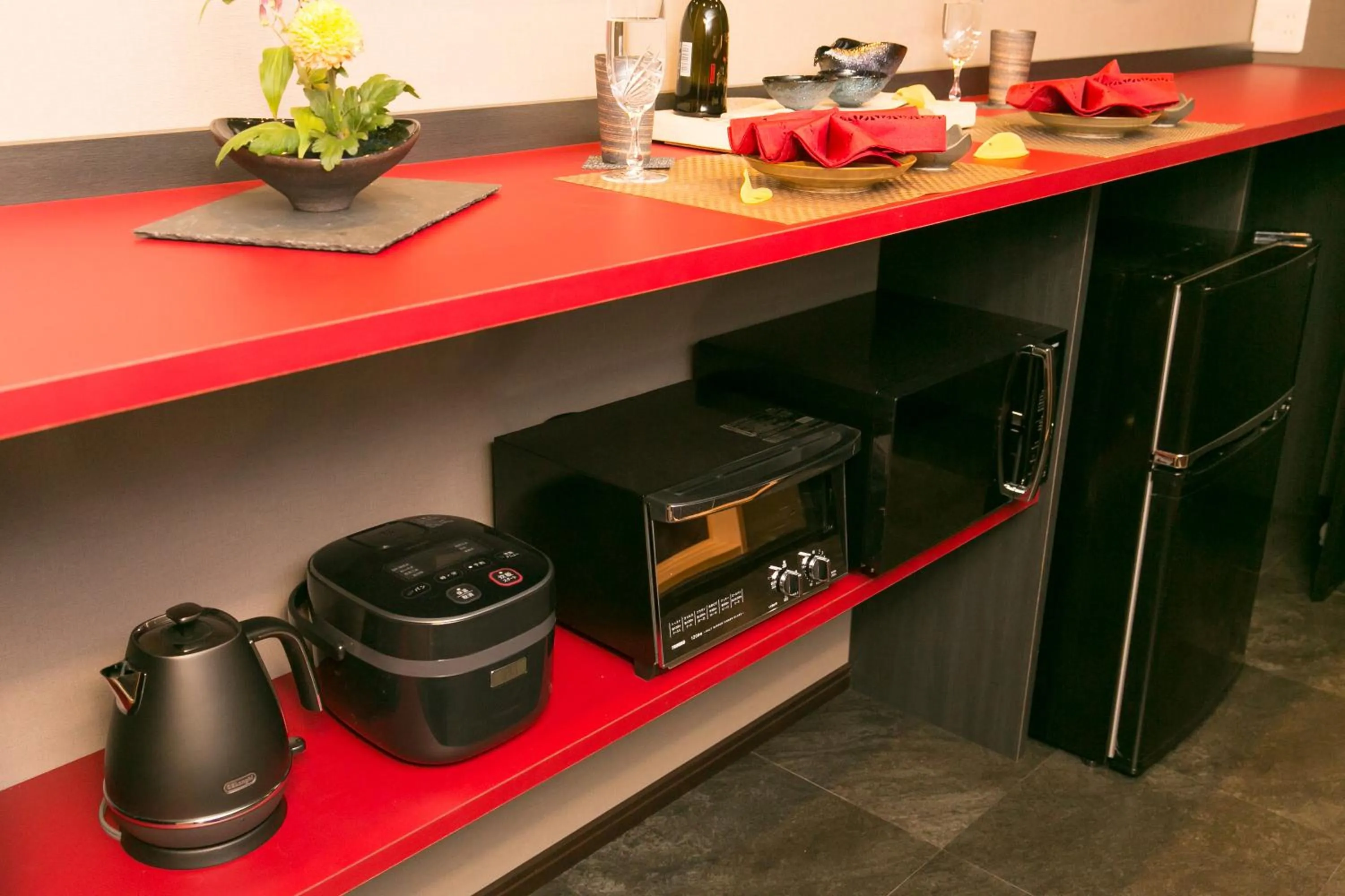 Kitchen or kitchenette in Hosta Umekoji Miyabi