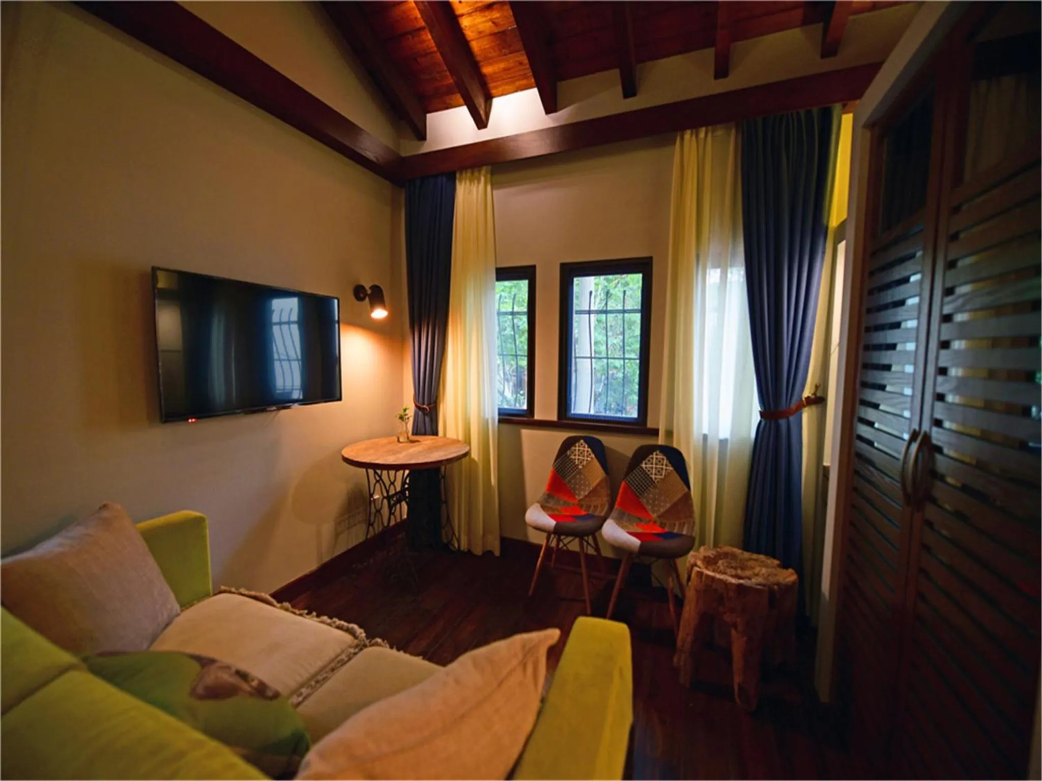 Soho Garden Hotel (Shanghai Huaihai Rd. Flagship)