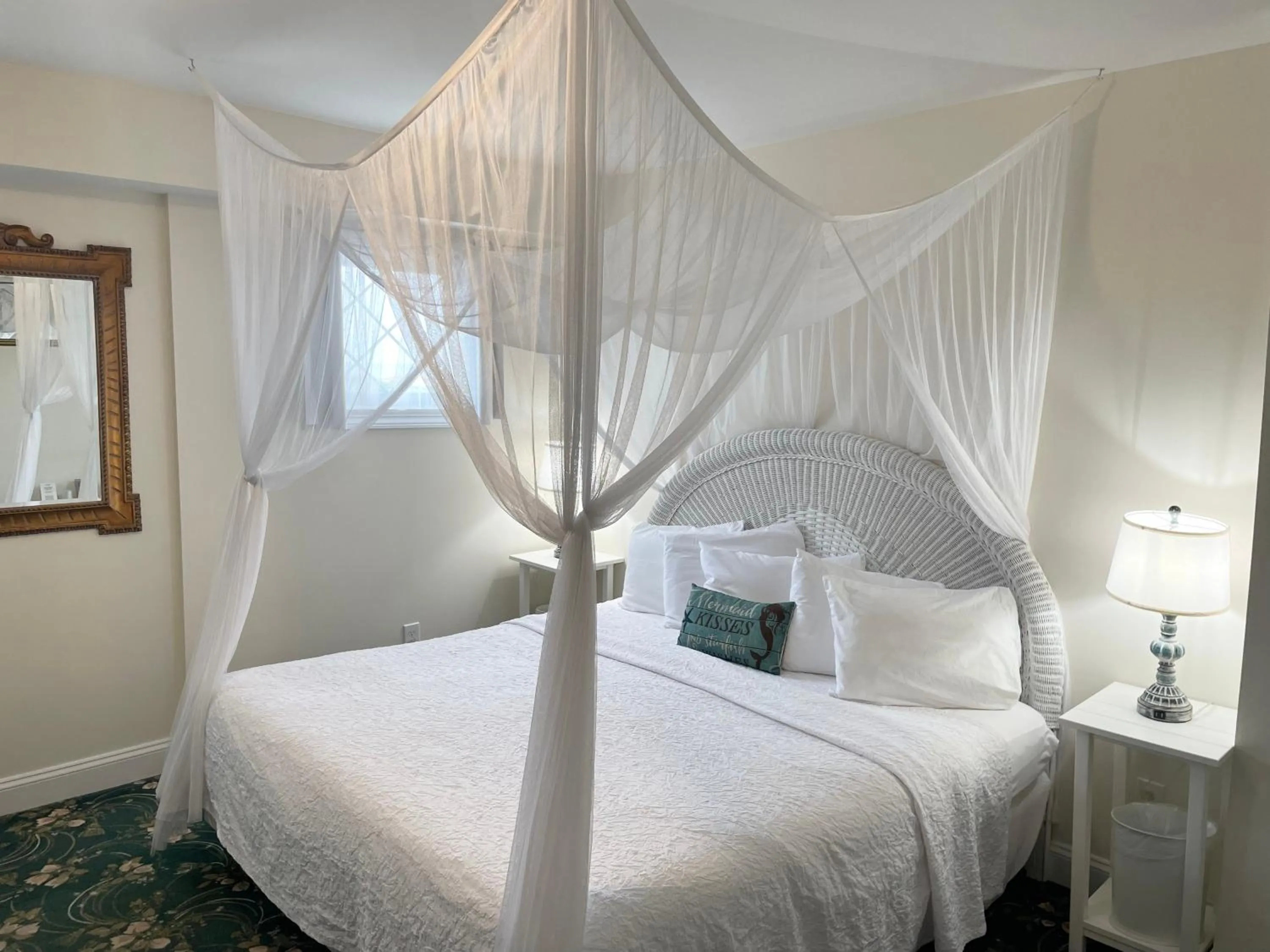 Bed in Hotel Macomber ADULTS ONLY