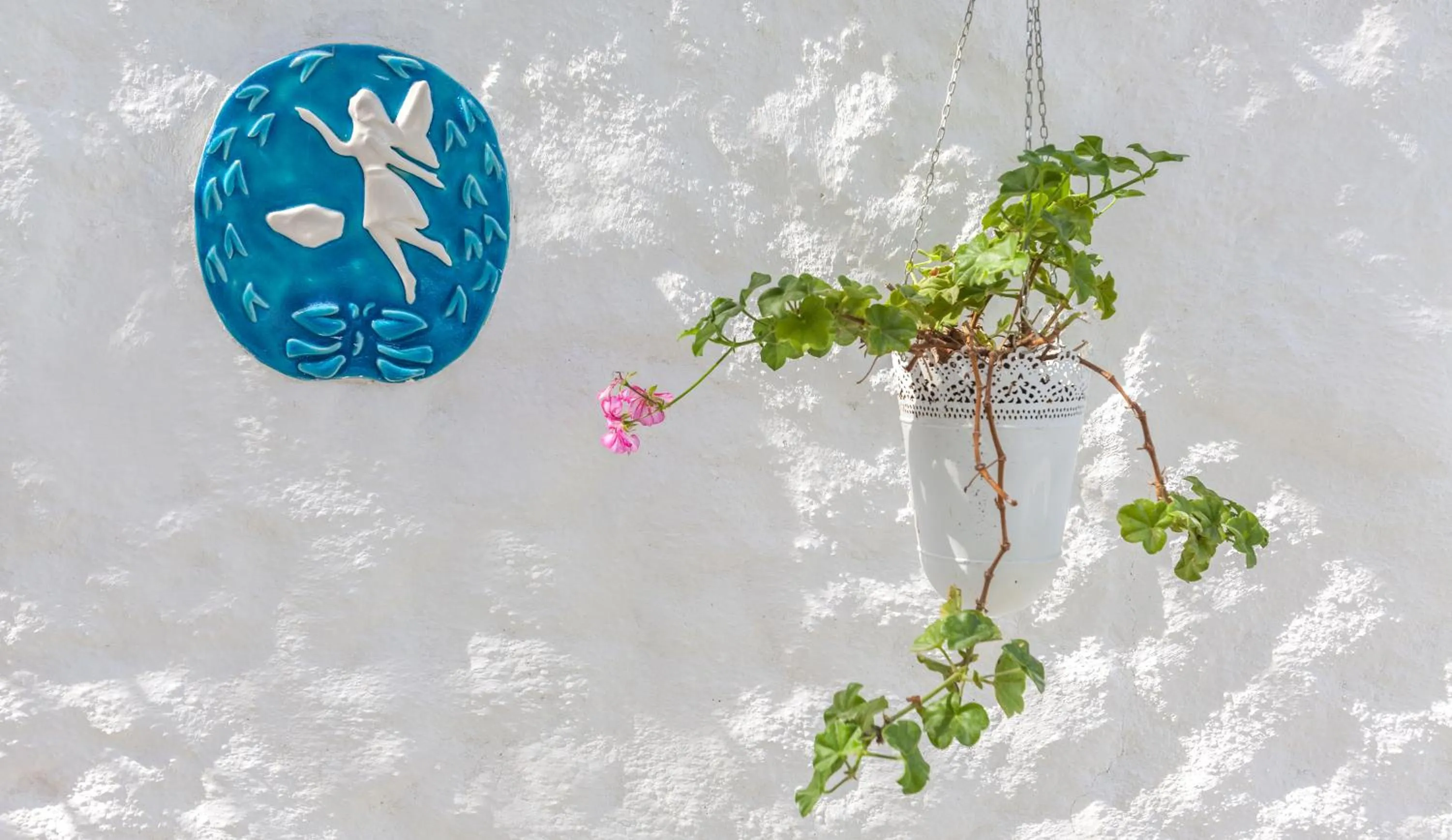 Decorative detail in Alura Hotel