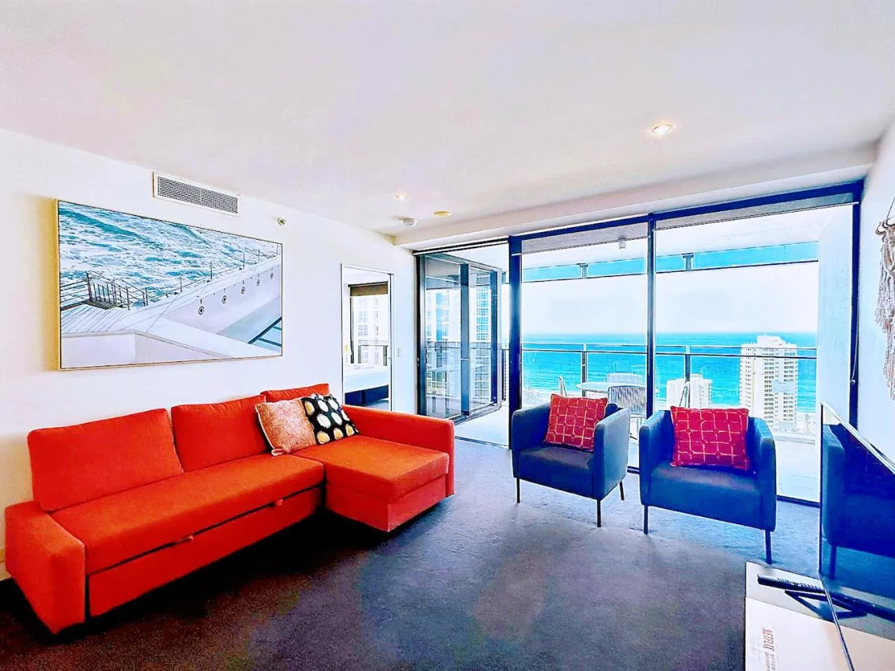 TV and multimedia in Circle On Cavill Surfers Paradise Apartments-Holiday Paradise