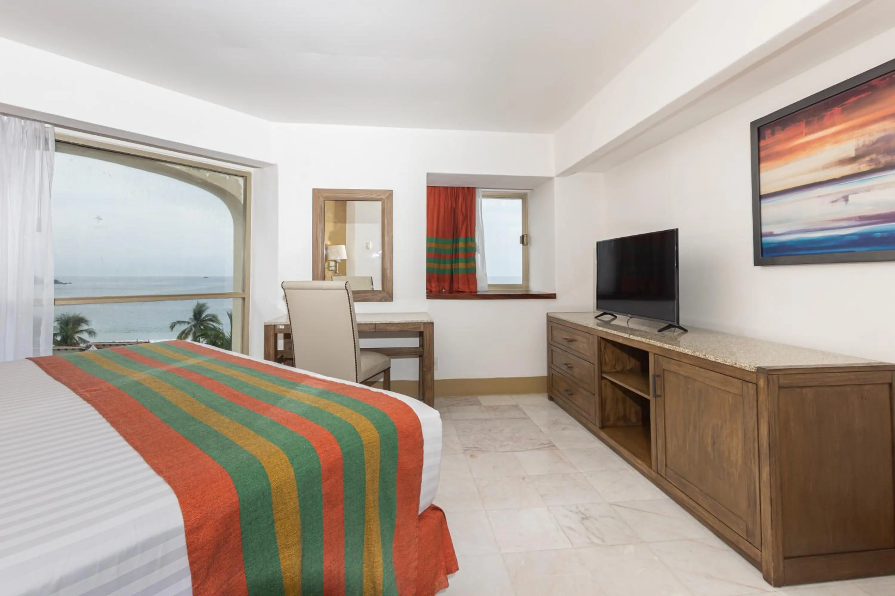 Bed in Tesoro Ixtapa All Inclusive