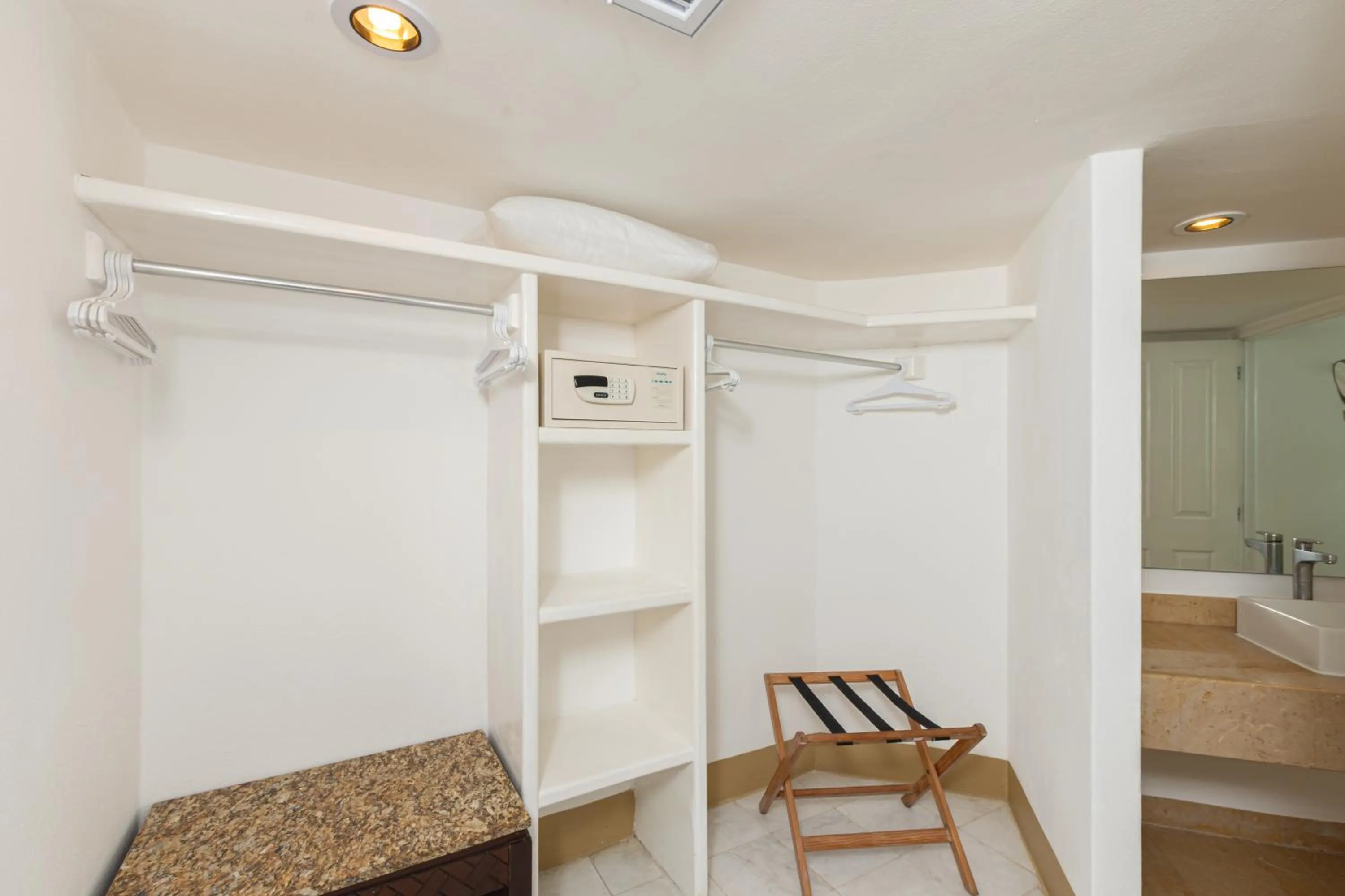 wardrobe in Tesoro Ixtapa All Inclusive