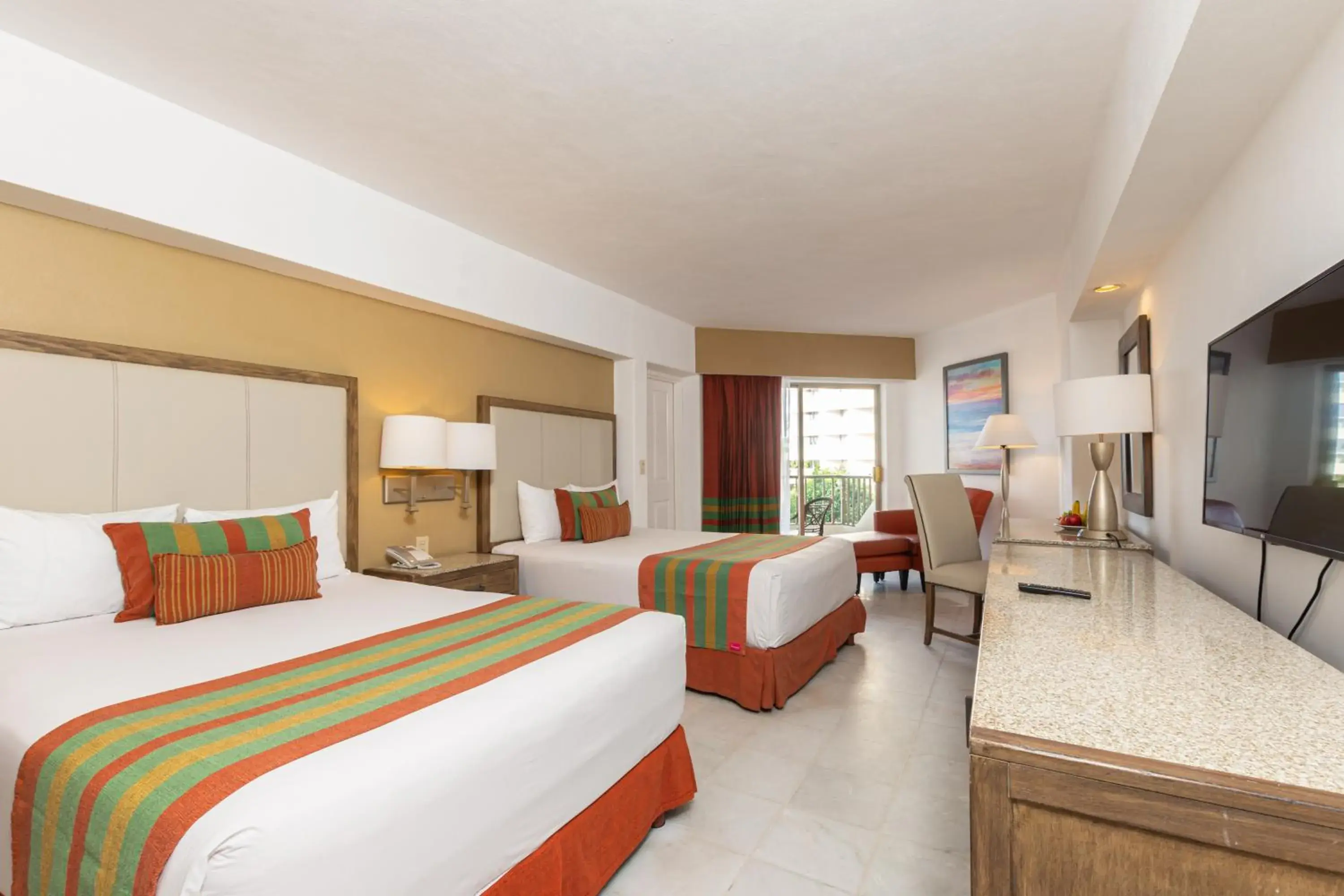 Deluxe Double Room with Garden View in Tesoro Ixtapa All Inclusive Deluxe Double Room with Garden View in Tesoro Ixtapa All Inclusive