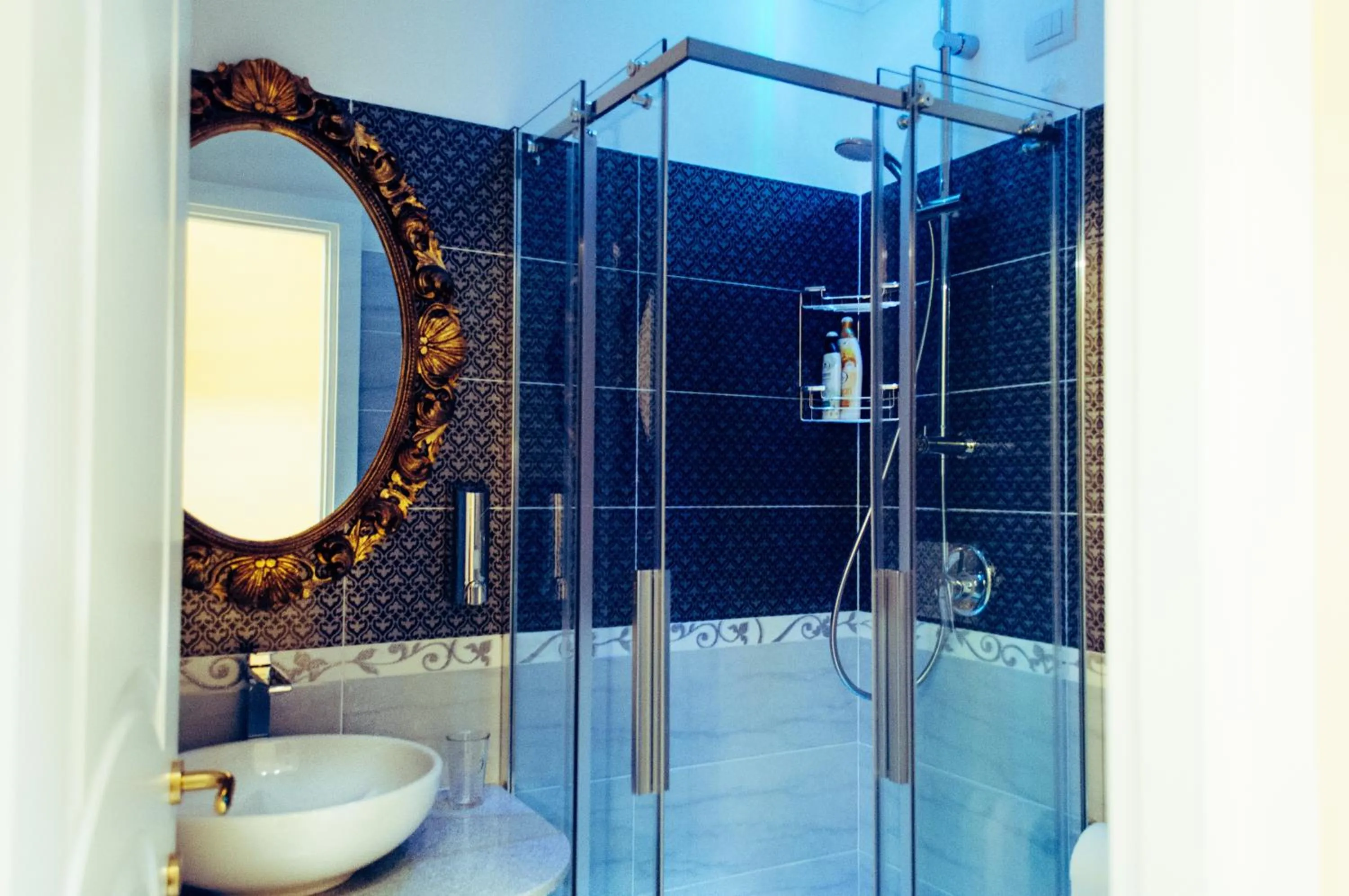 Decorative detail in Impero Vaticano Suites Guest House