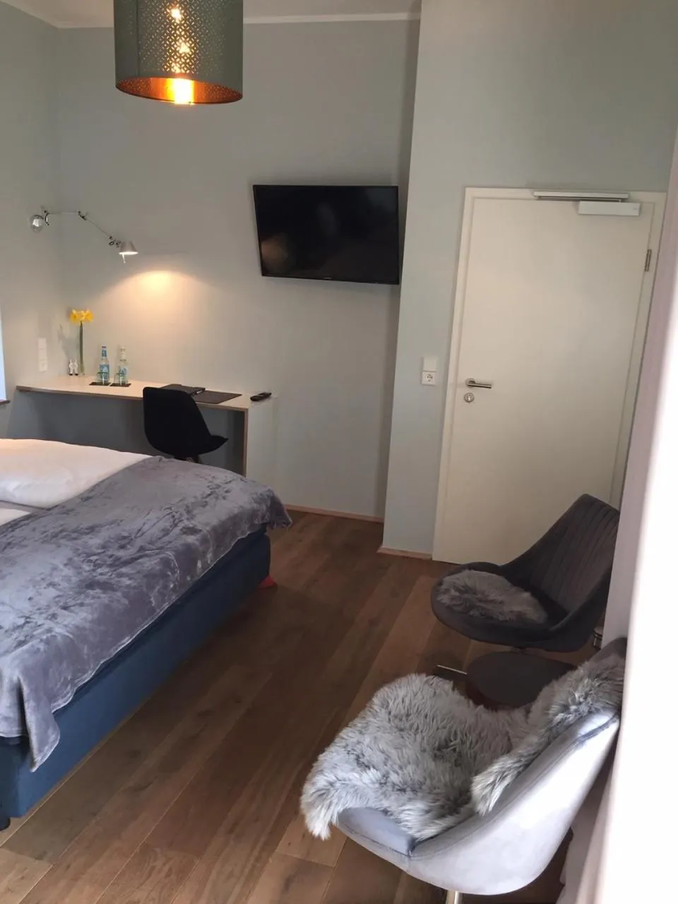 Bedroom, Bed in Trafohaus am Kaiserbahnhof