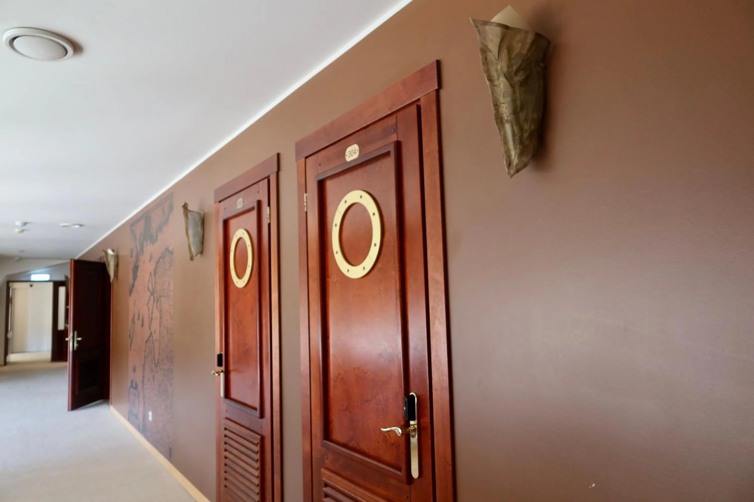 Facade/entrance in Port Hotel