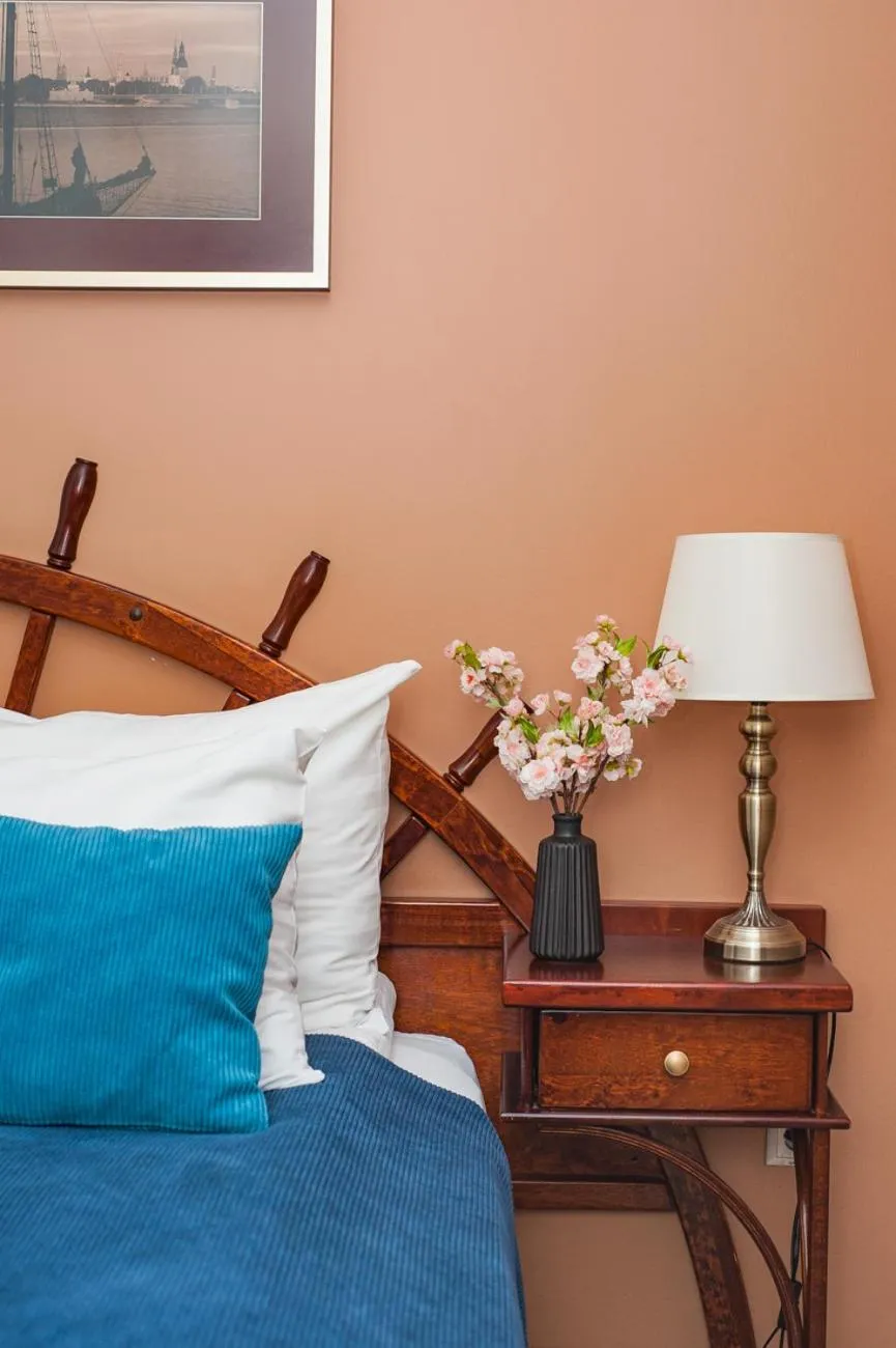 Bedroom, Bed in Port Hotel