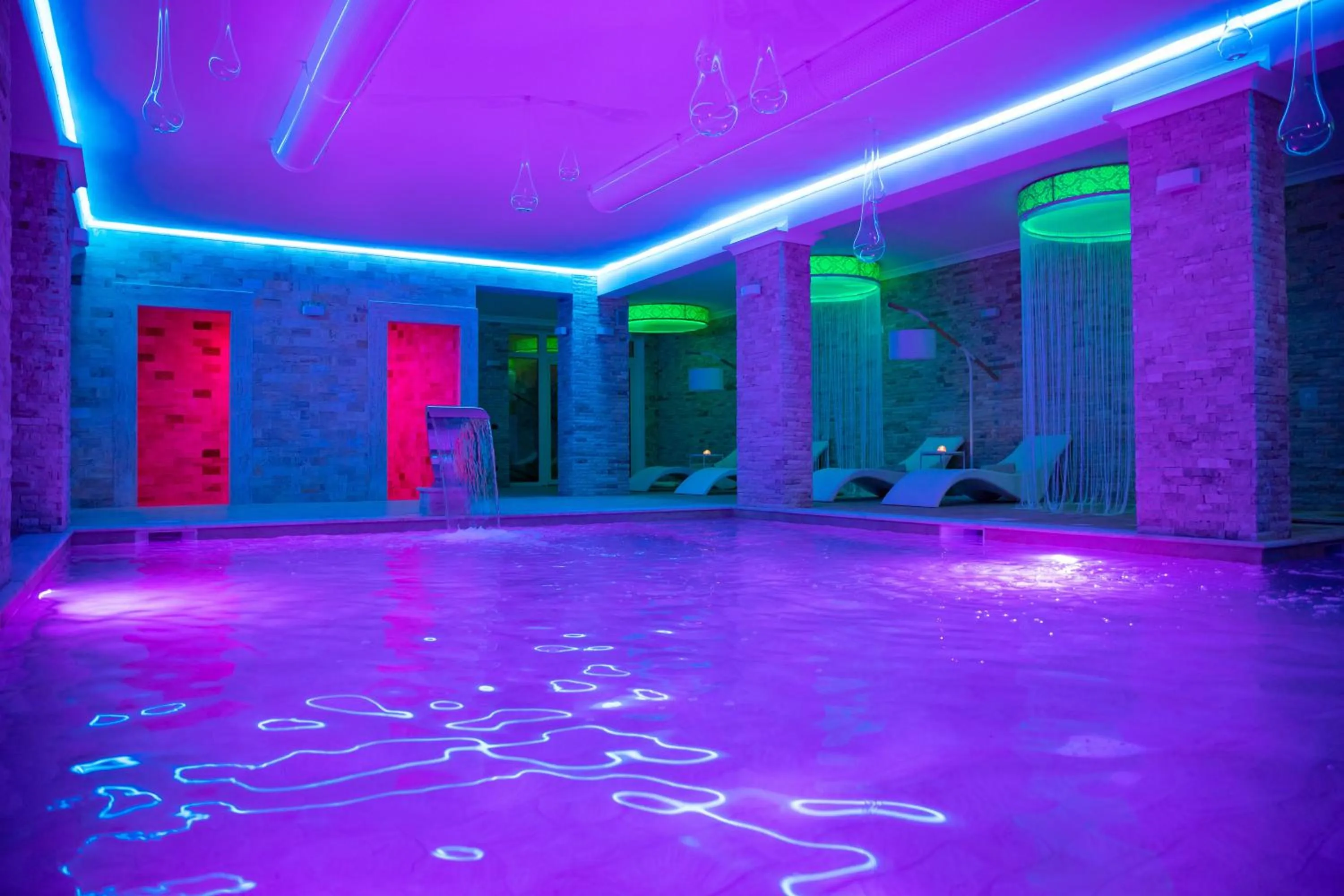 Swimming pool in Anima Antiqua Relais & Spa