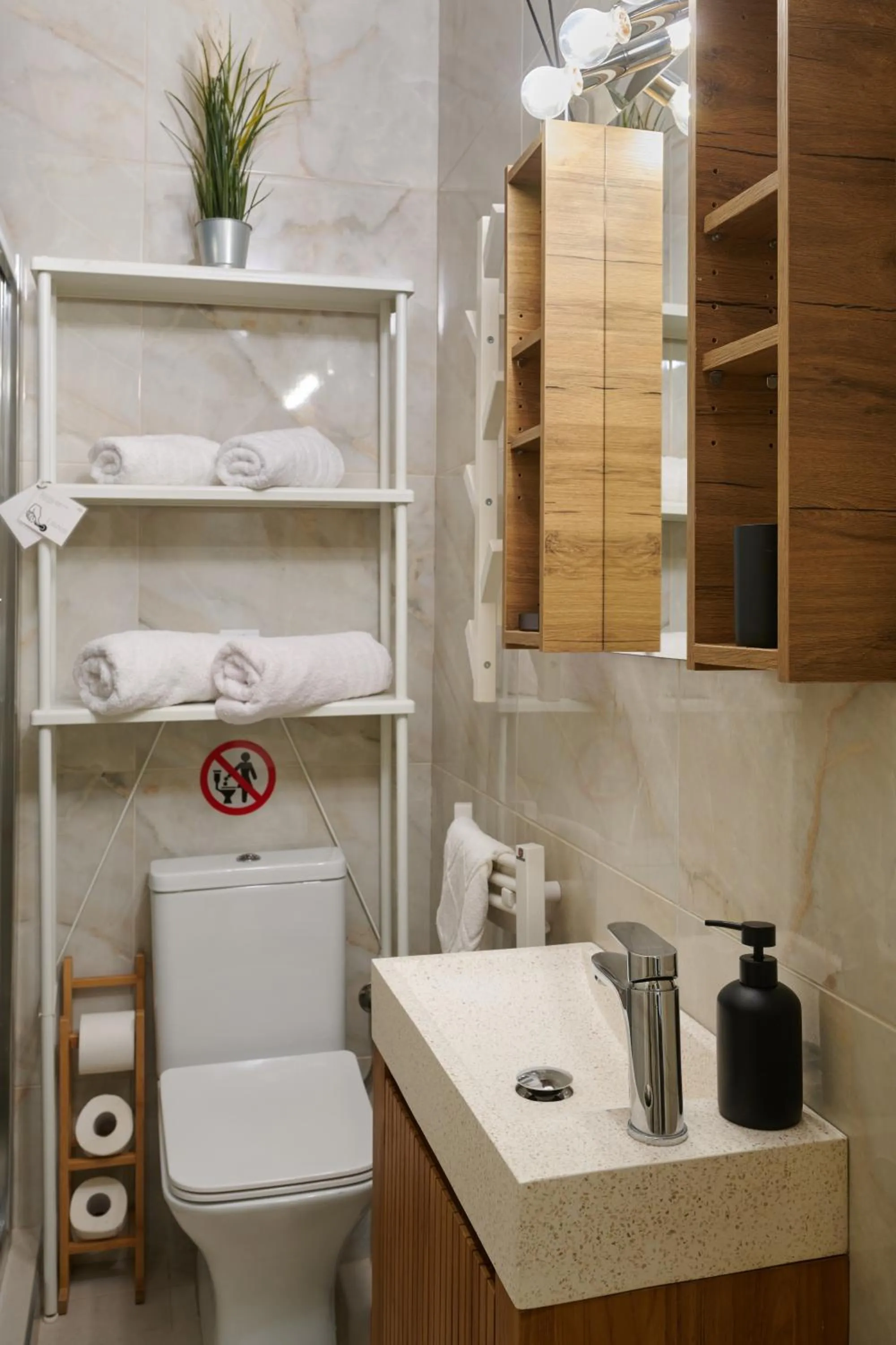 Toilet in Rastoni Athens Suites near Acropolis