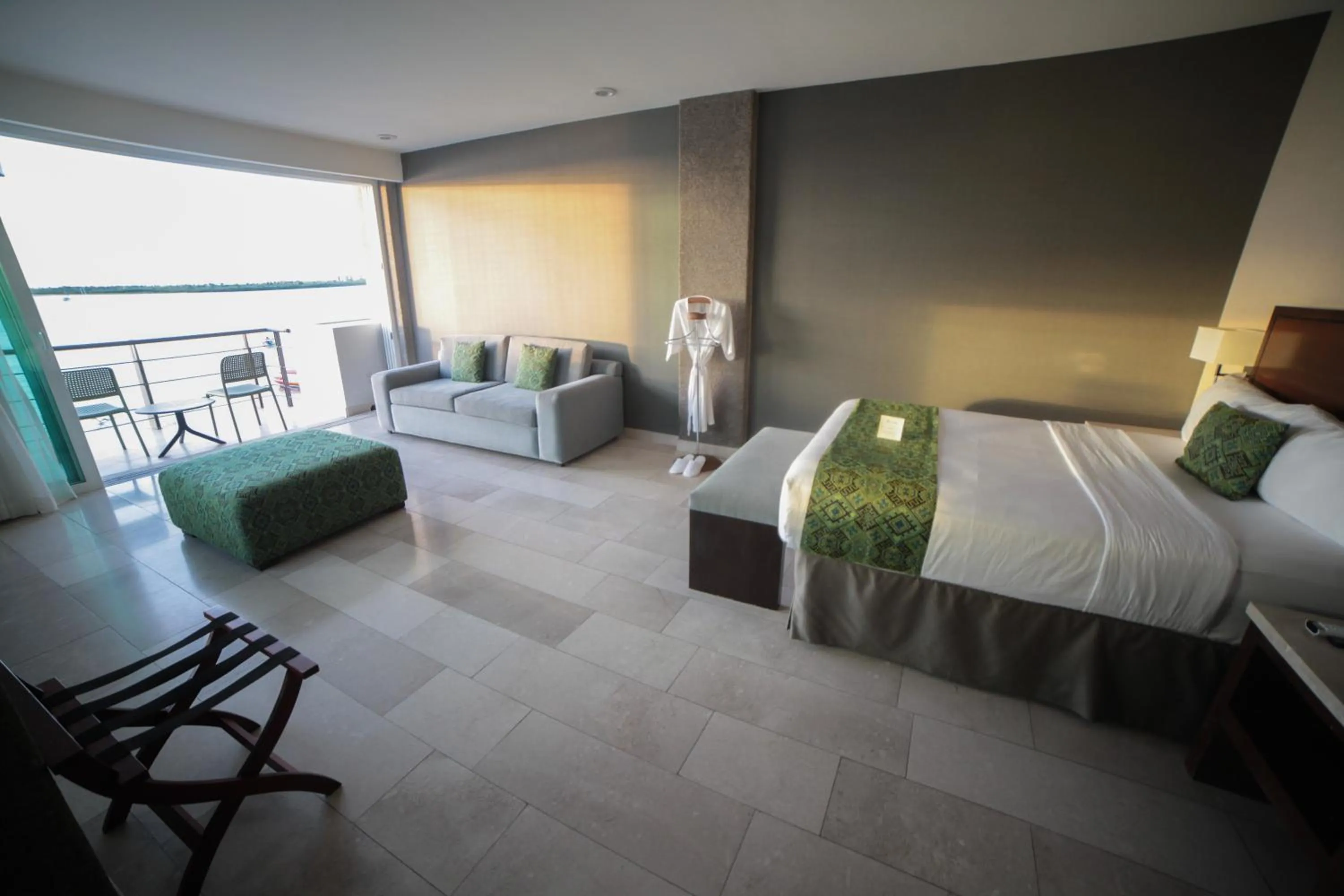 Bed in Seven Crown La Paz Malecon