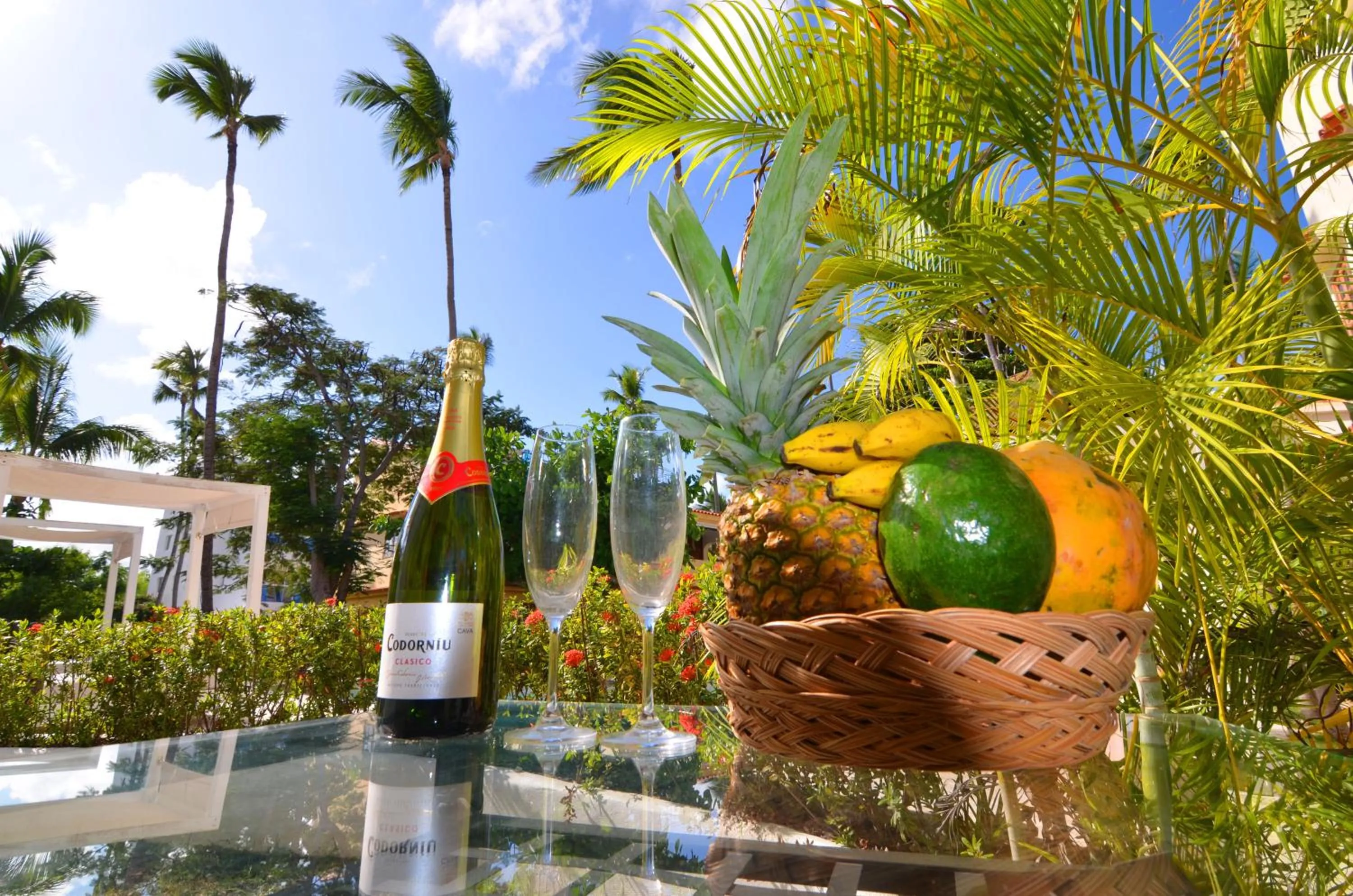 Food and drinks in Resort Atlantic Villas & Spa