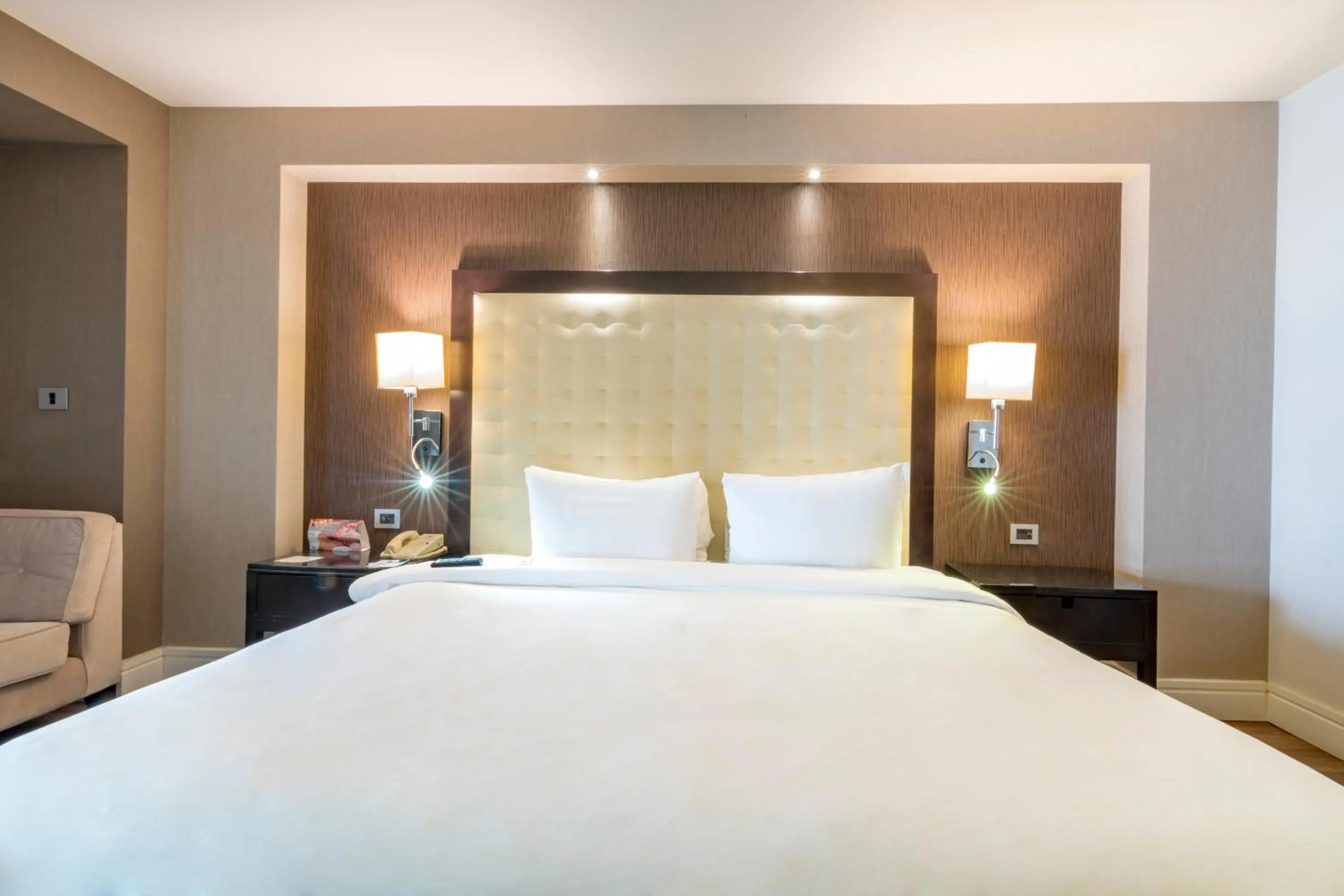 Bed in Hotel Lucerna Tijuana