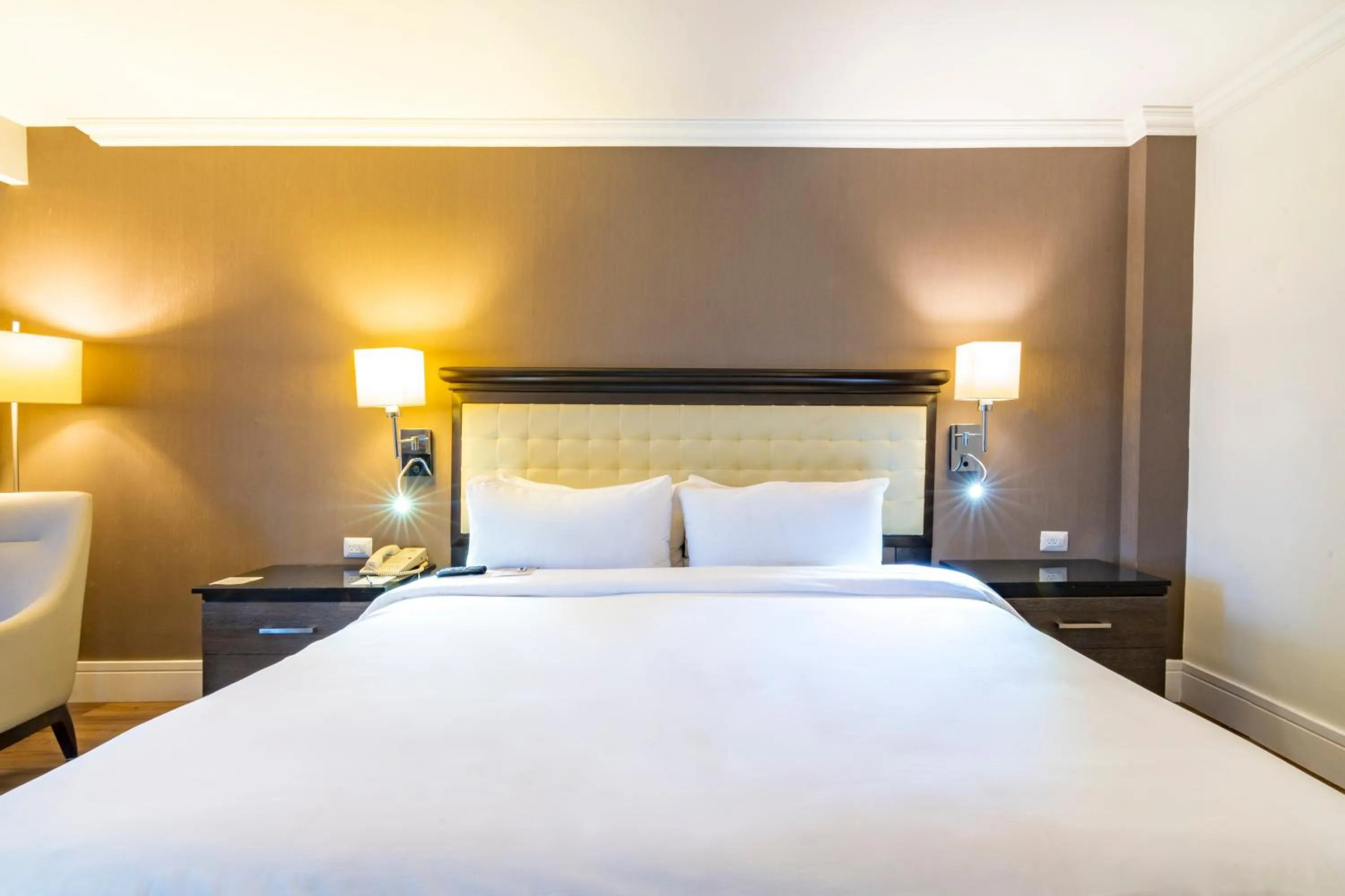 Bed in Hotel Lucerna Tijuana