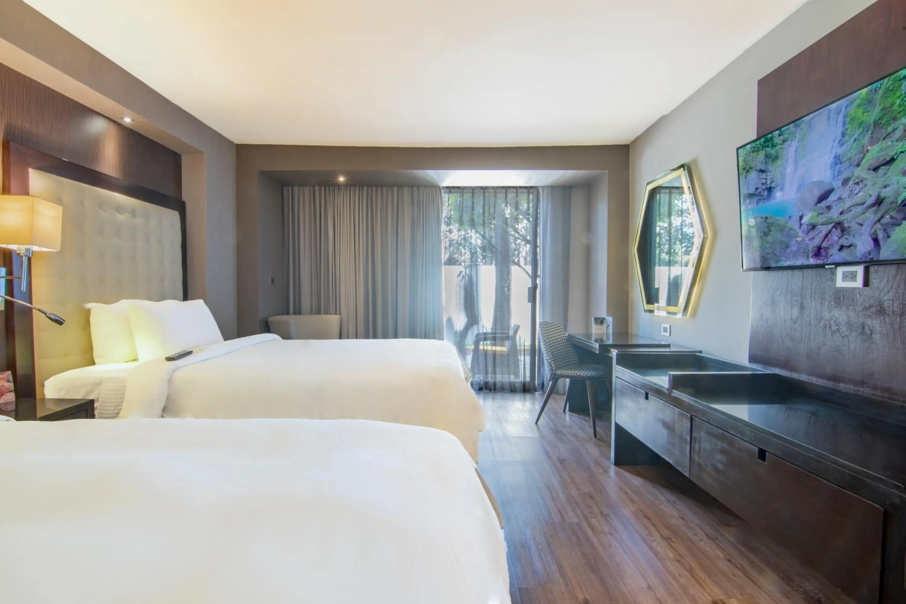 Bed in Hotel Lucerna Tijuana