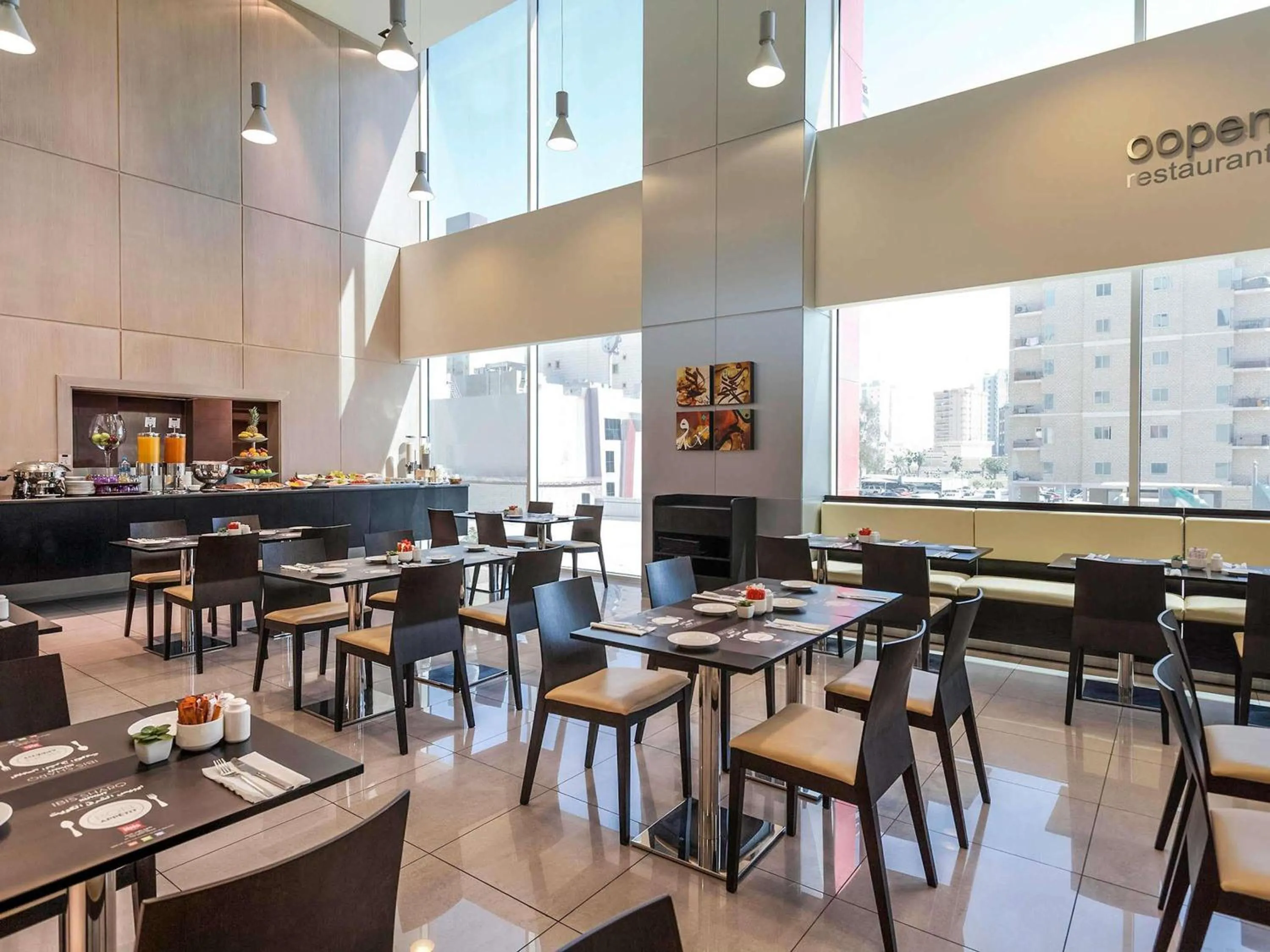 Restaurant/places to eat in ibis Sharq