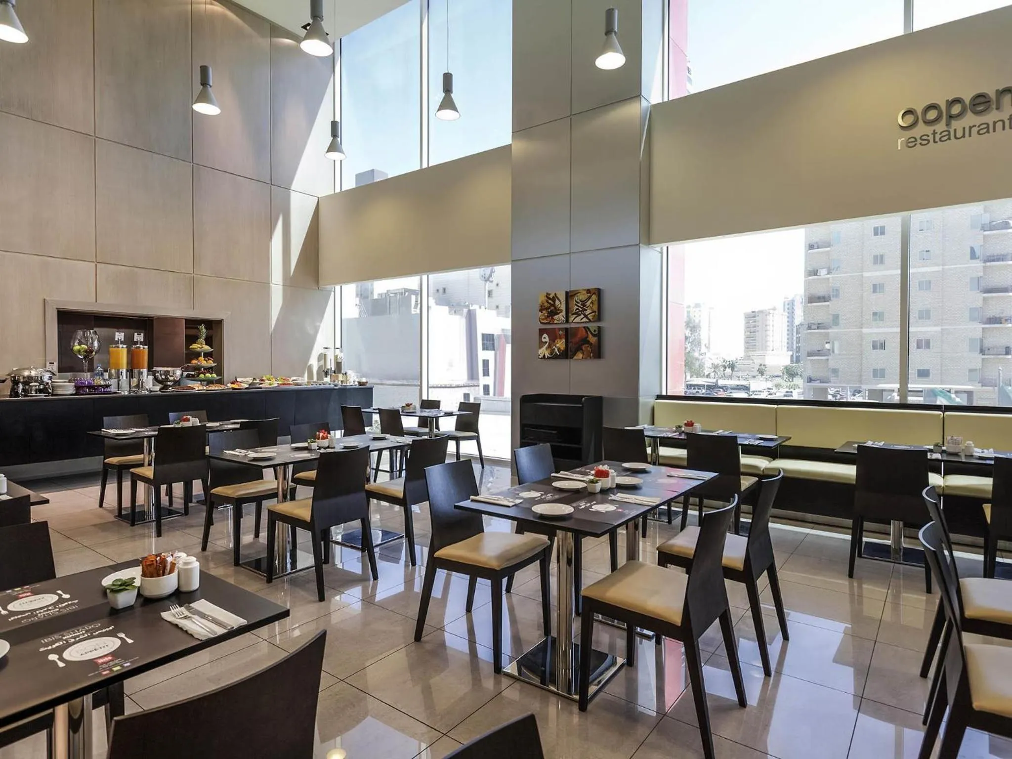 Restaurant/places to eat in ibis Sharq