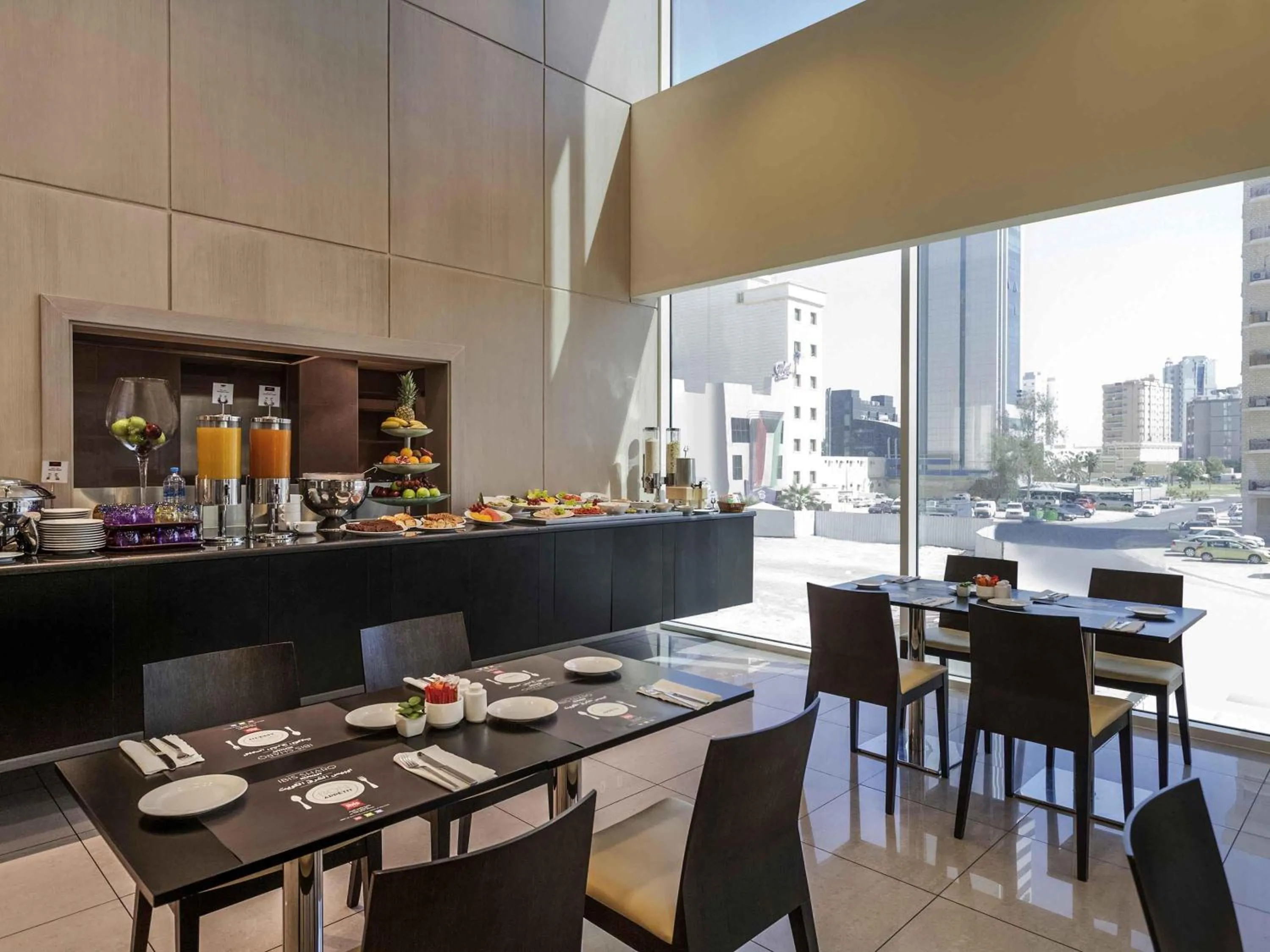 Restaurant/places to eat in ibis Sharq