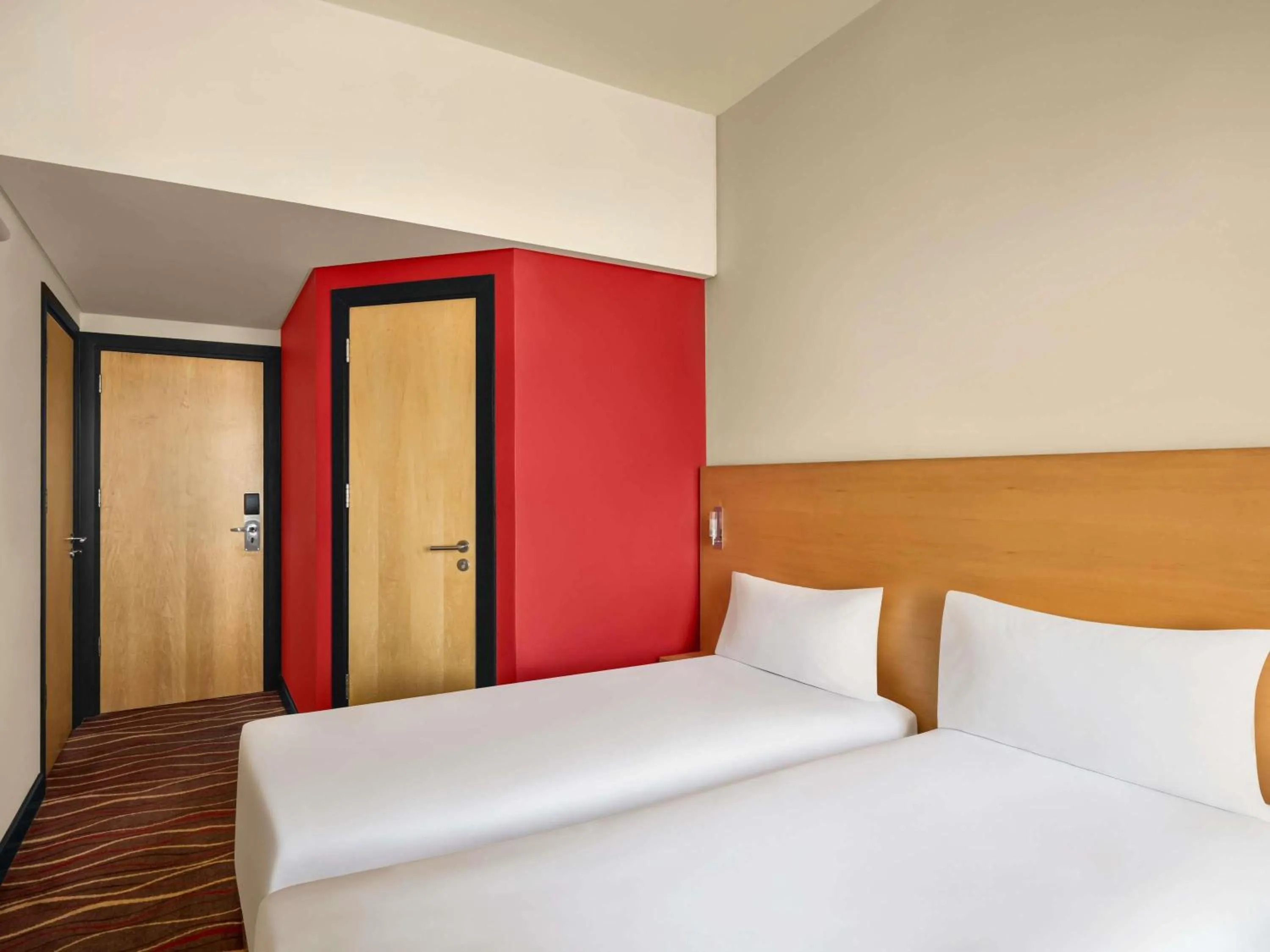 Bedroom, Bed in ibis Sharq