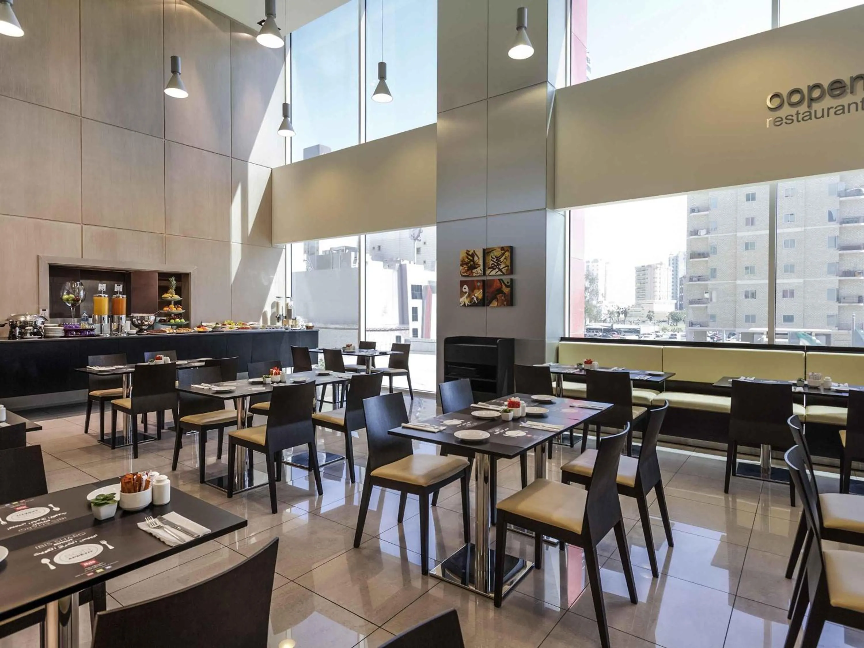 Restaurant/places to eat in ibis Sharq